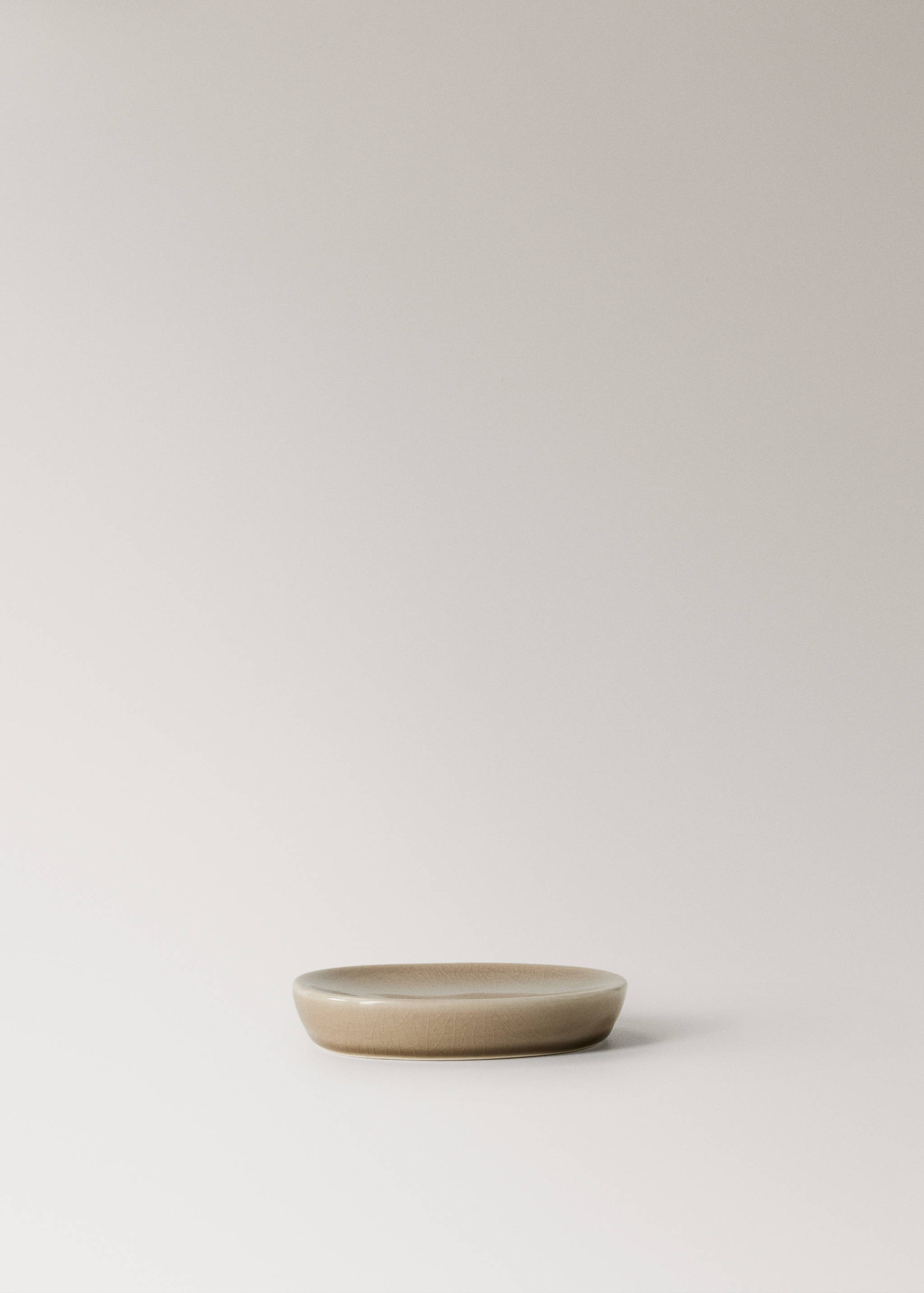 Gekleurd zeepbakje van steengoed - Artikel zonder model