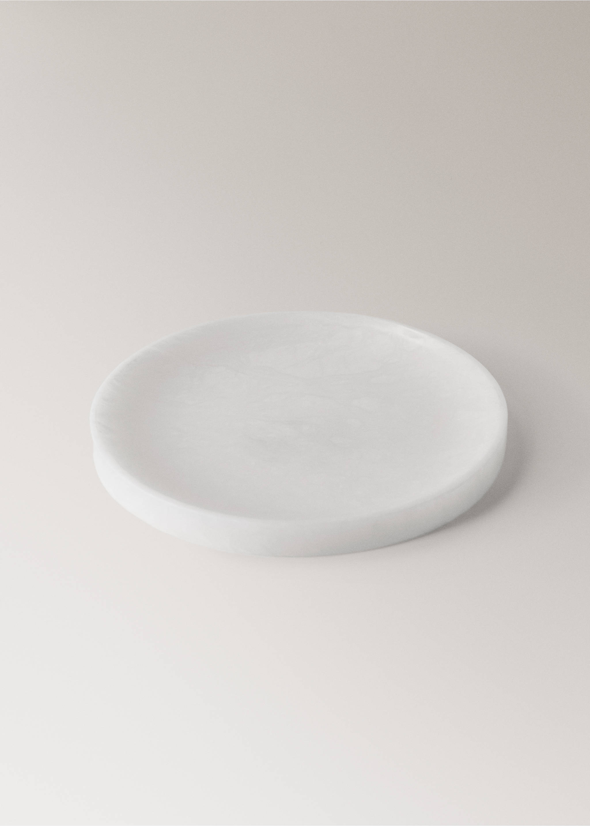 Medium alabaster valet tray - Details of the article 2, White. Ref: 17053799-00.