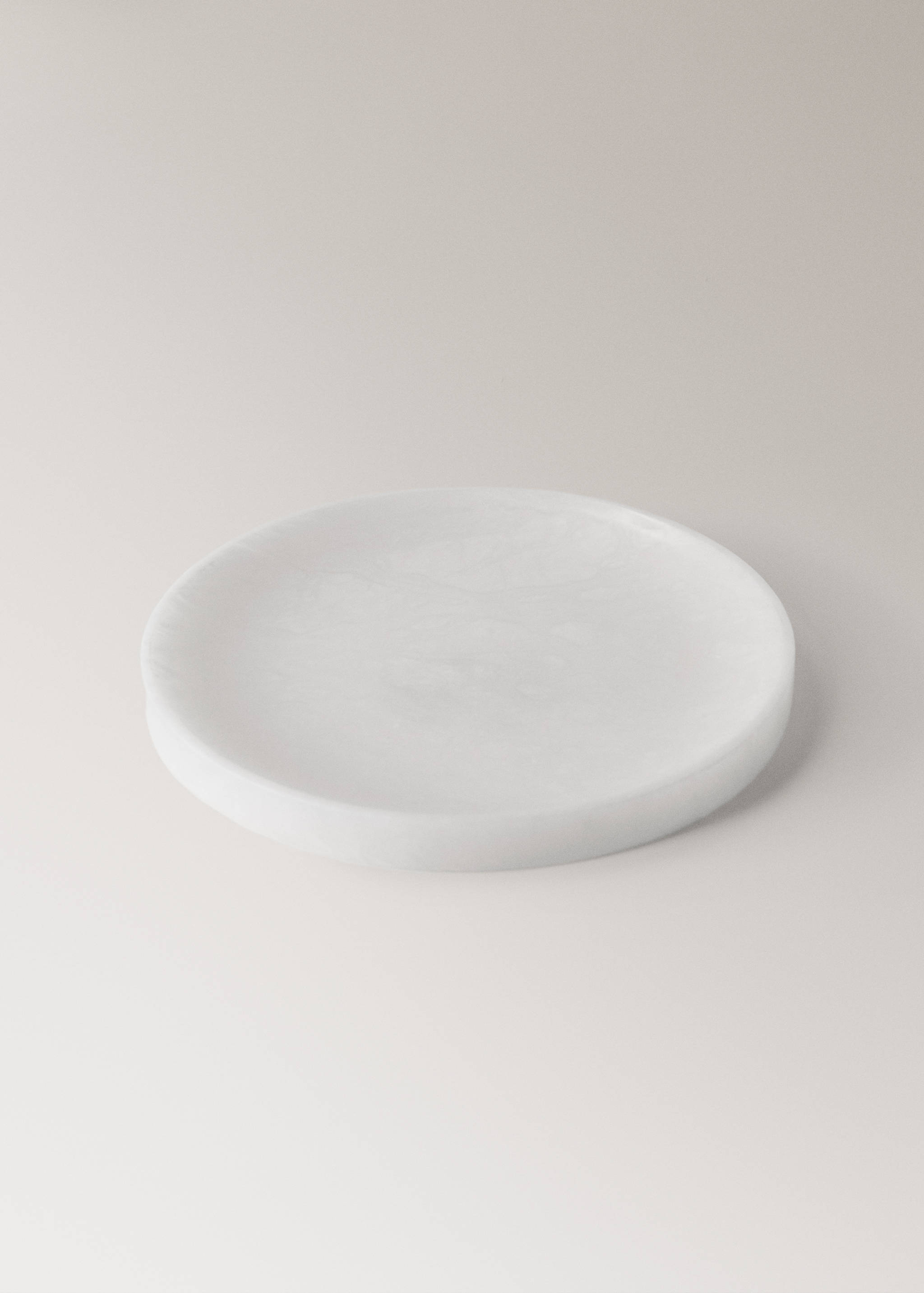 Medium alabaster valet tray - Details of the article 2