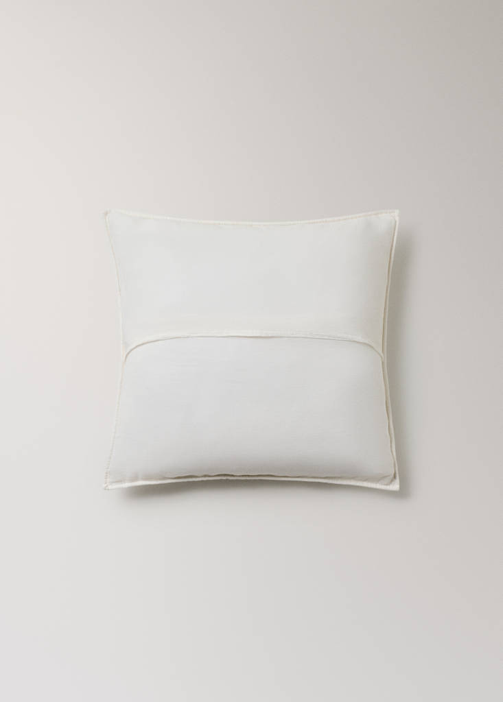 Garment-dyed cotton bed cushion cover 50x50 cm — Ecru