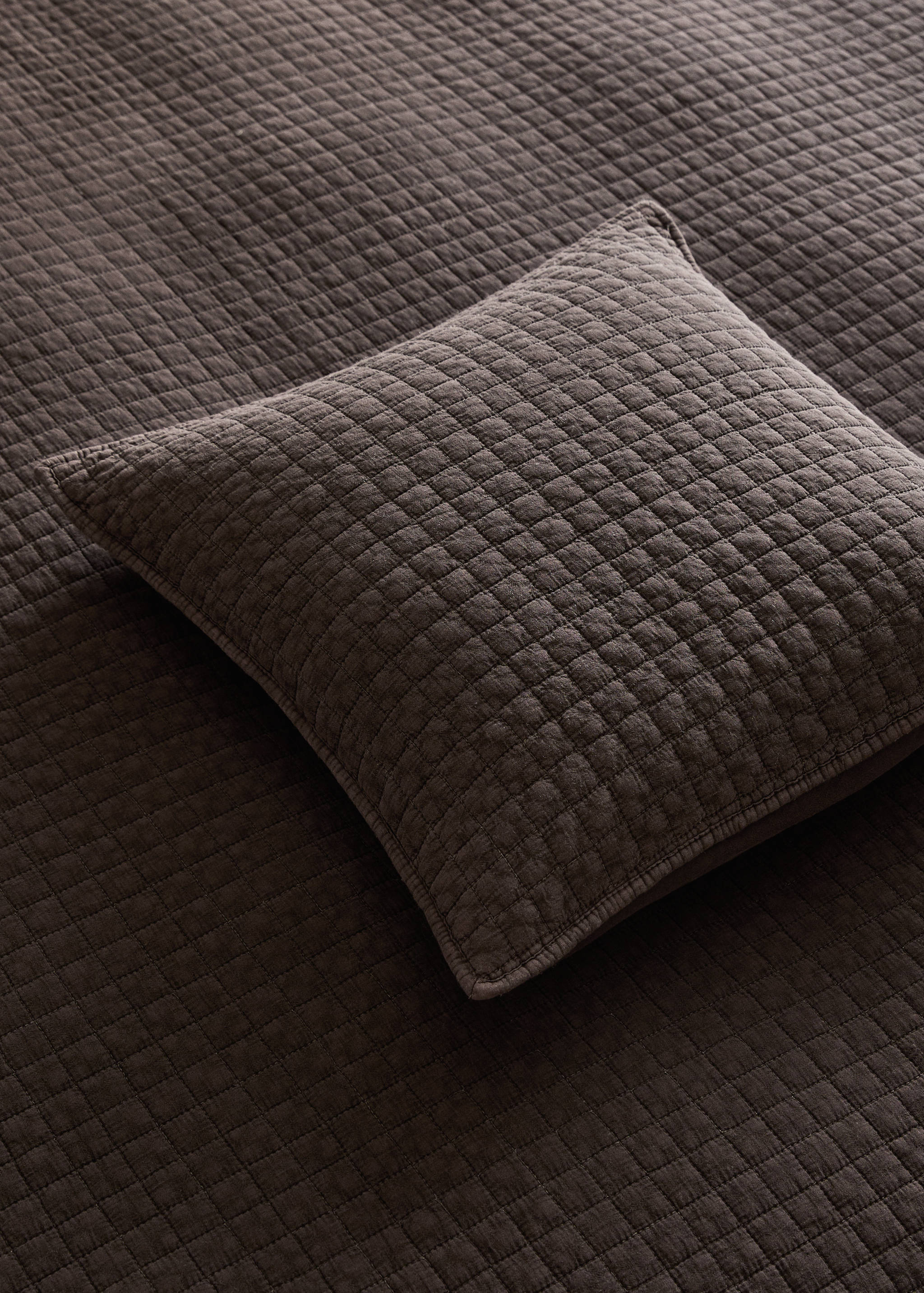 Garment-dyed cotton bed cushion cover 50x50 cm - General plane