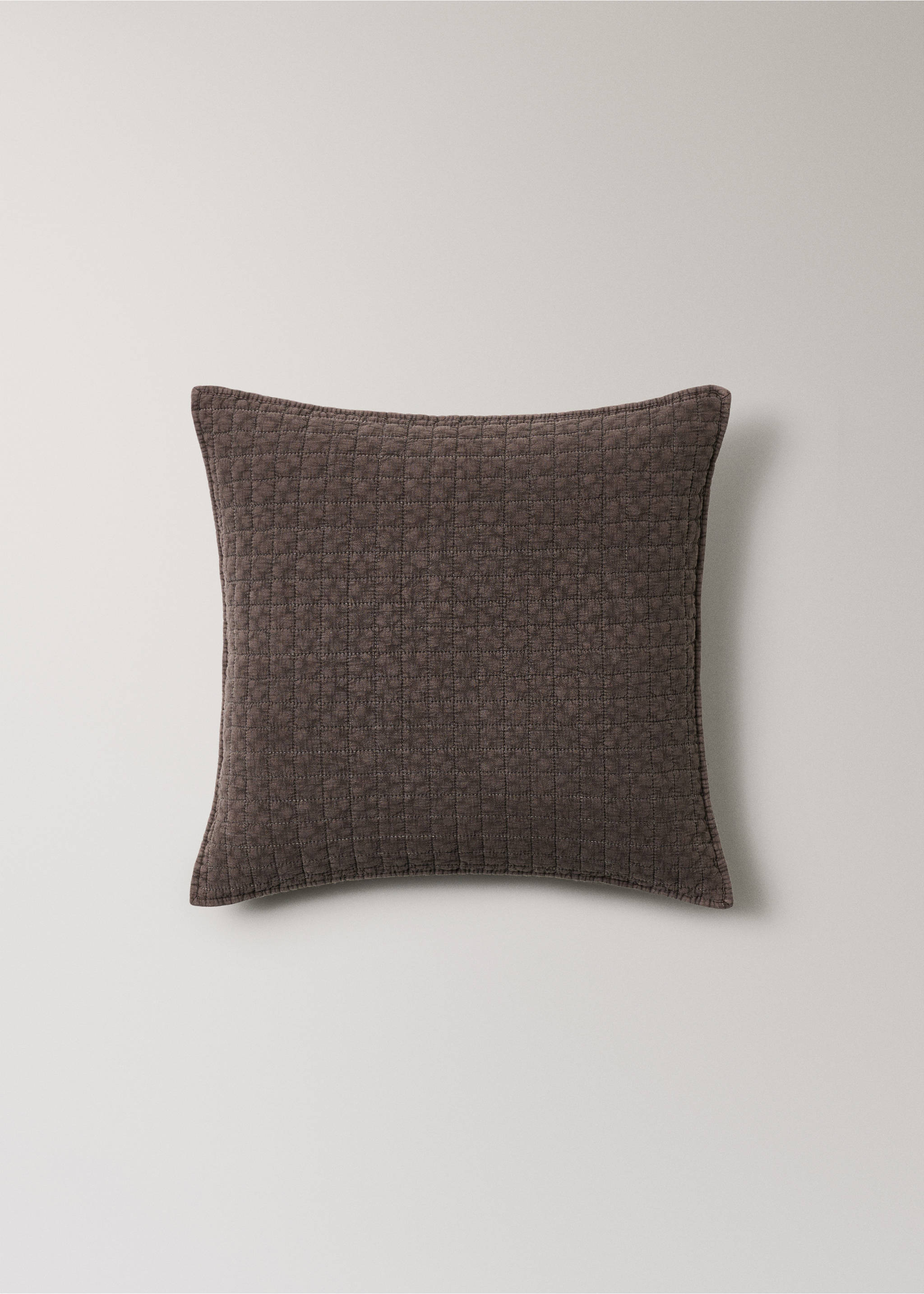 Garment-dyed cotton bed cushion cover 50x50 cm - Article without model, Coffee. Ref: 17053808-00.