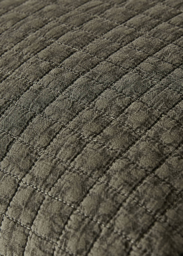 Garment-dyed cotton bed cushion cover 50x50 cm — Olive Green