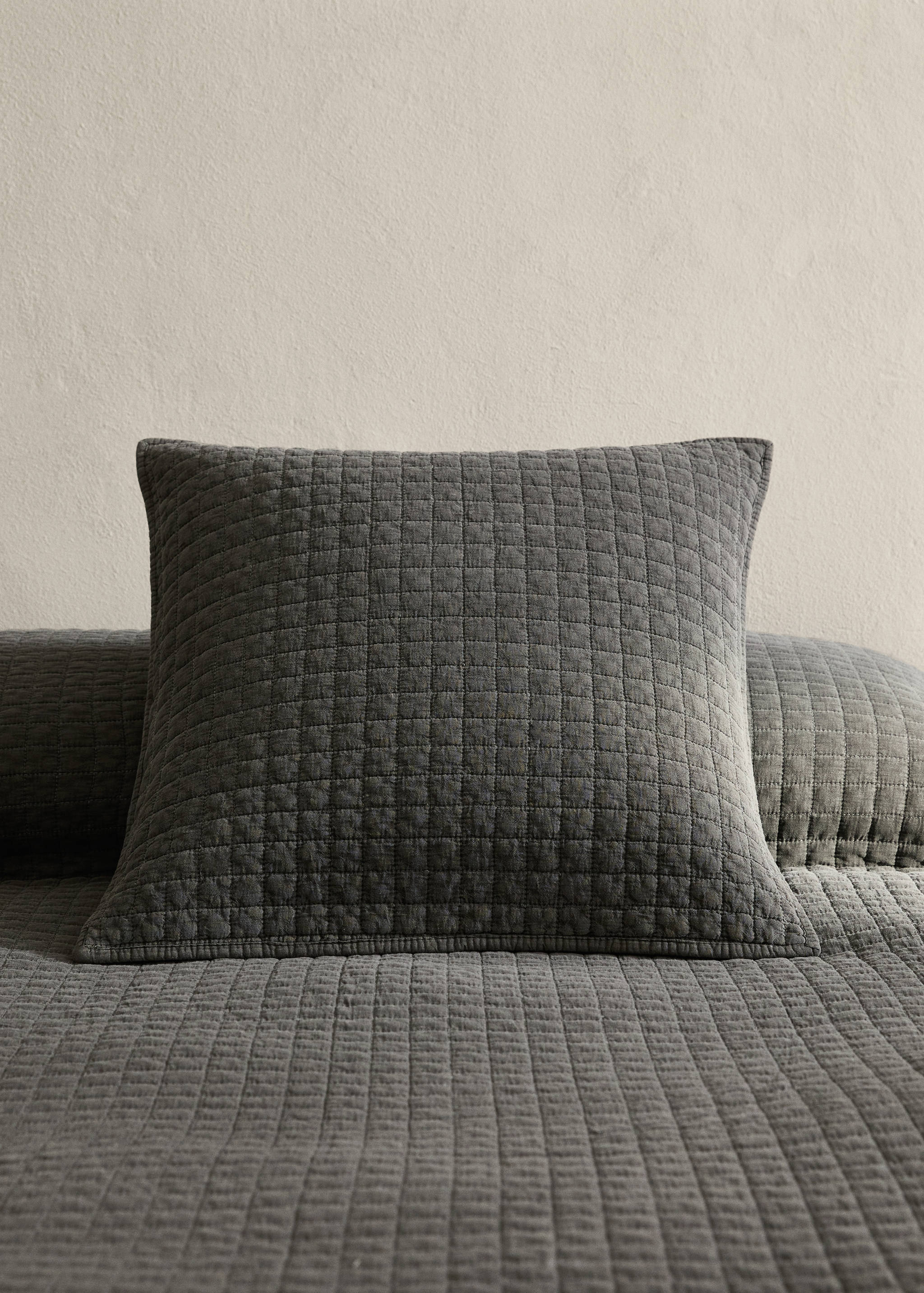 Kuddfodral i bomull garment dyed 50x50 cm - Allmän bild