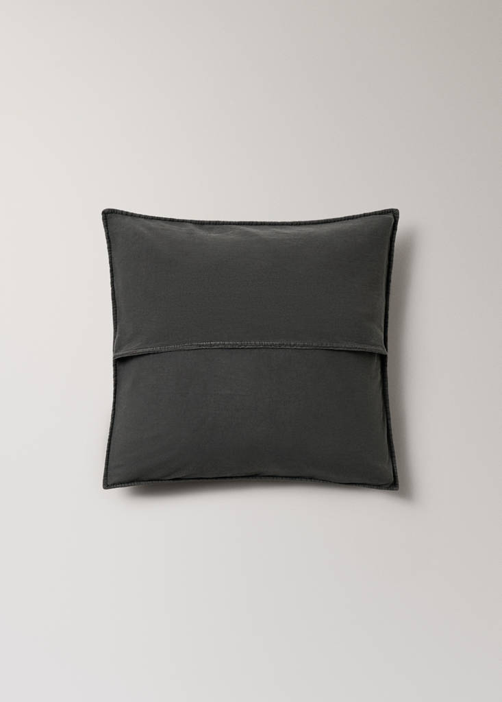 Garment-dyed cotton bed cushion cover 50x50 cm — Russet