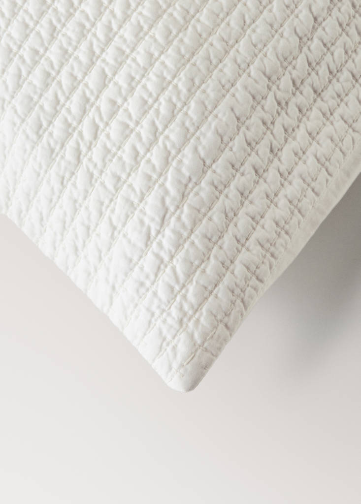 Satin cushion cover — Ecru