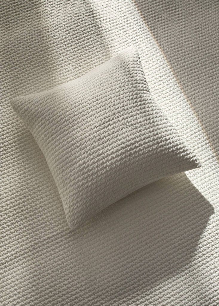 Satin cushion cover — Ecru