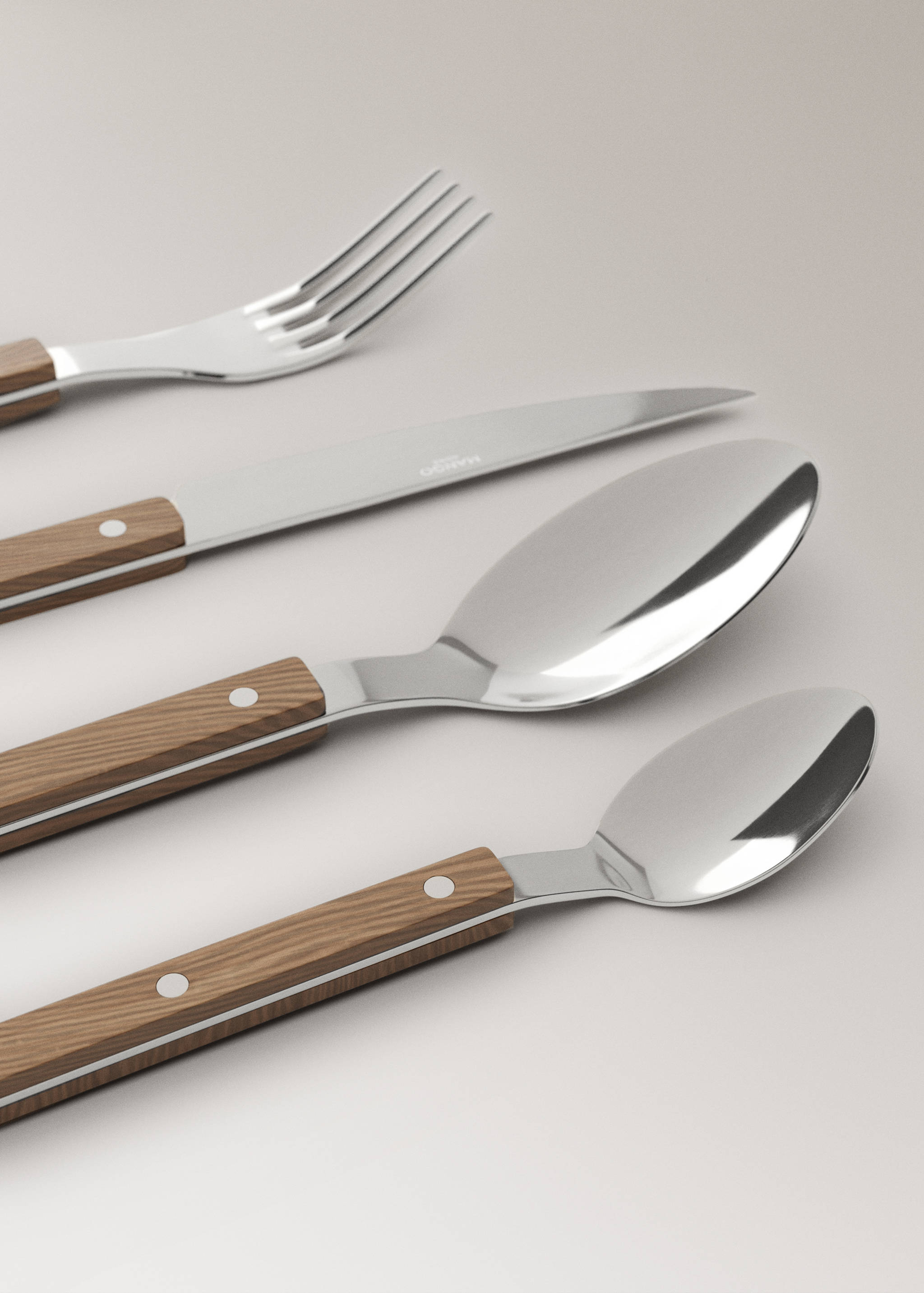 4-piece stainless steel cutlery set with resin handle - Details of the article 2