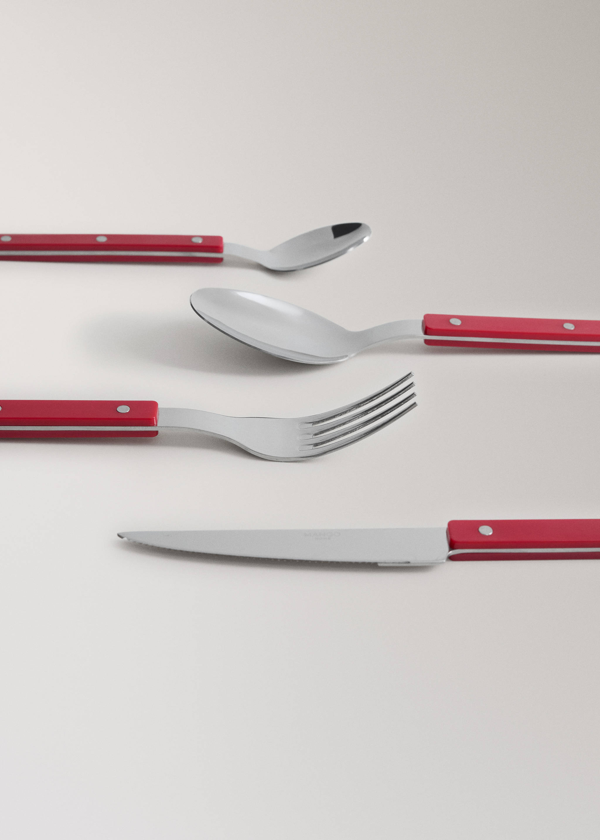 4-piece stainless steel cutlery set with resin handle - Details of the article 3