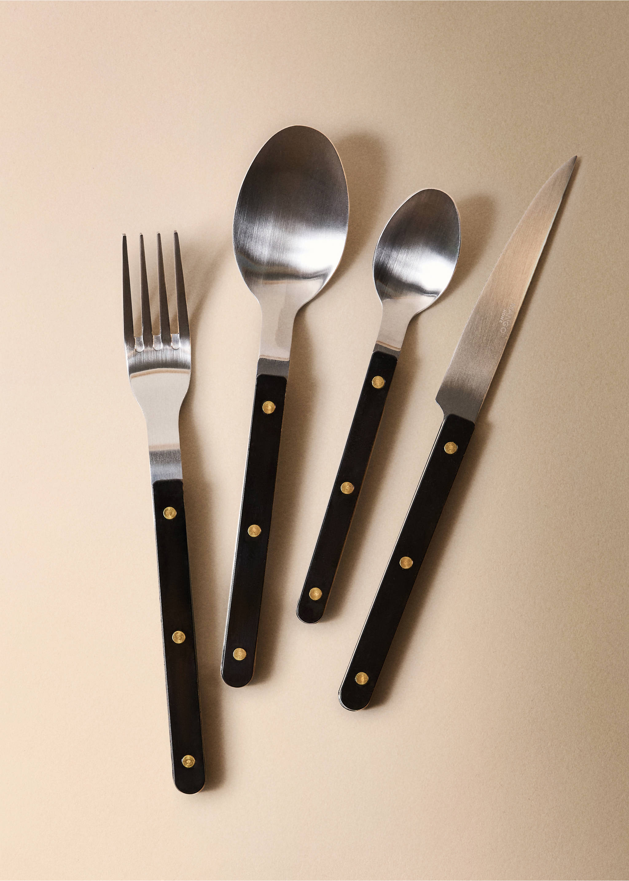 4-piece stainless steel cutlery set with resin handle - General plane, Black. Ref: 17053826-00.