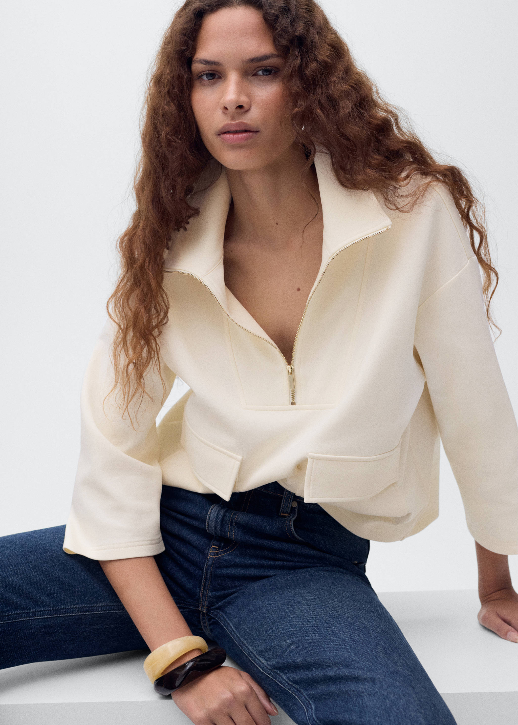 Three-quarter sleeve jacket with pockets - Details of the article 2