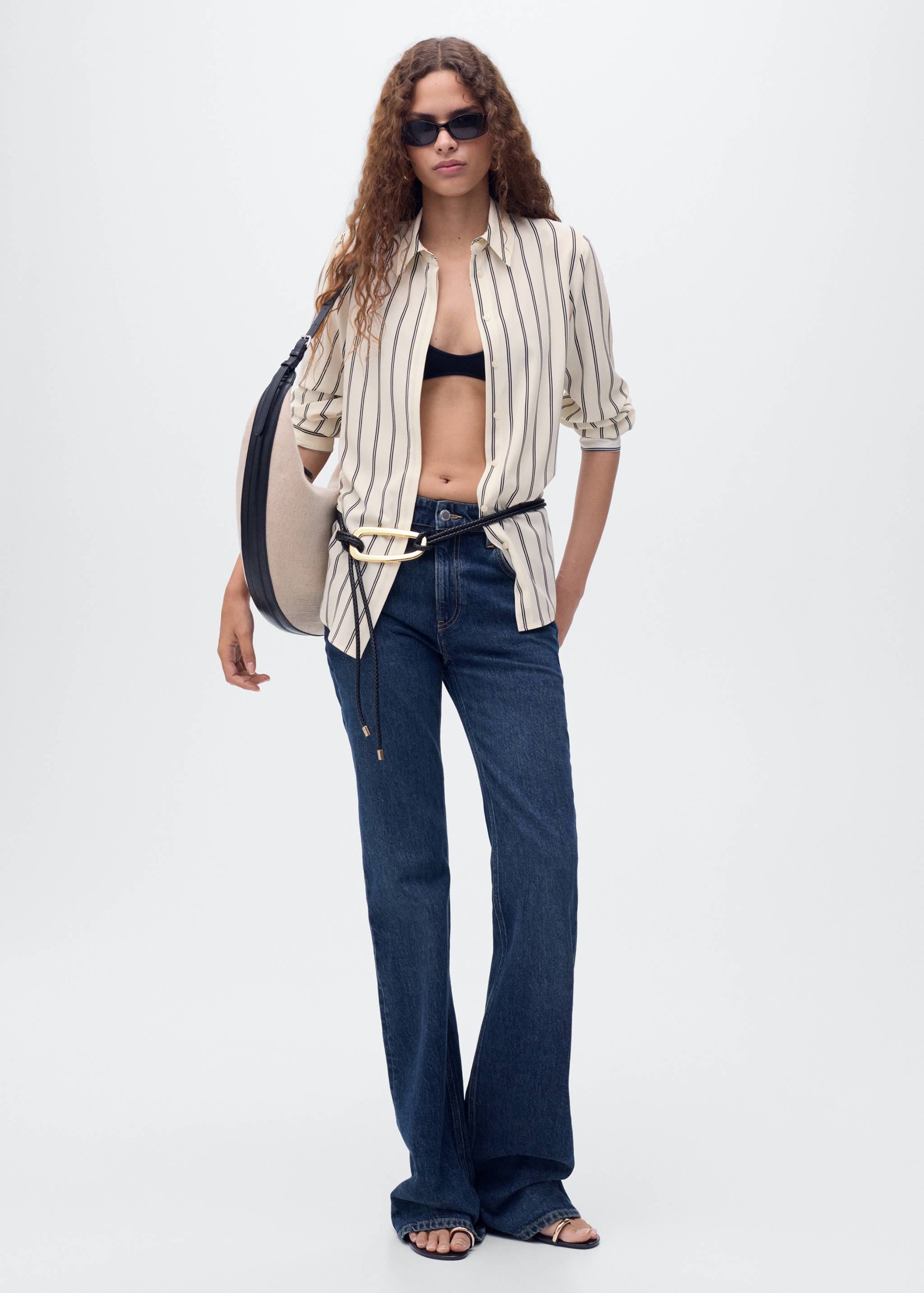 Fluid long-sleeved blouse - General plane