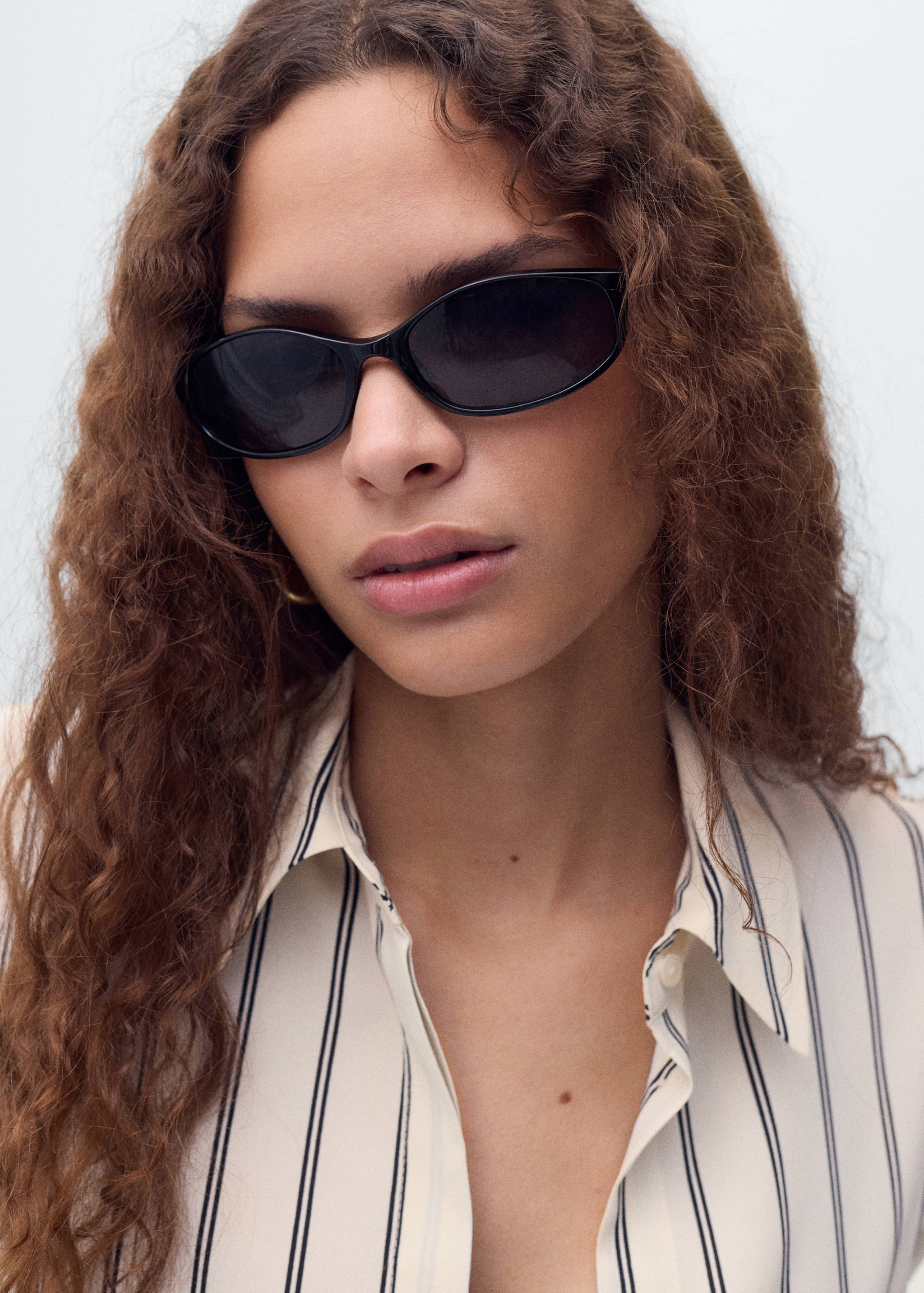 Fluid long-sleeved blouse - Details of the article 1