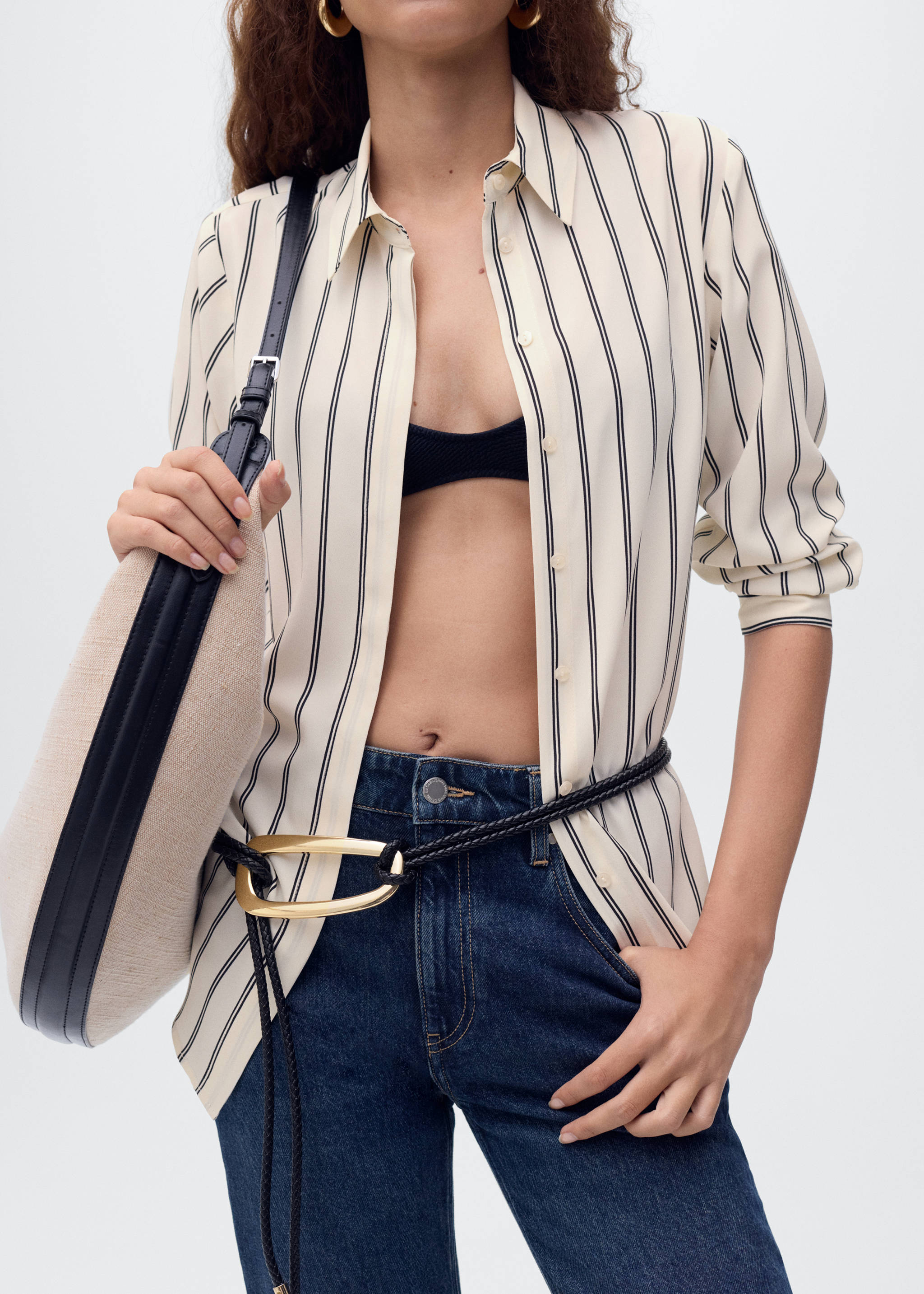 Fluid long-sleeved blouse - Details of the article 6