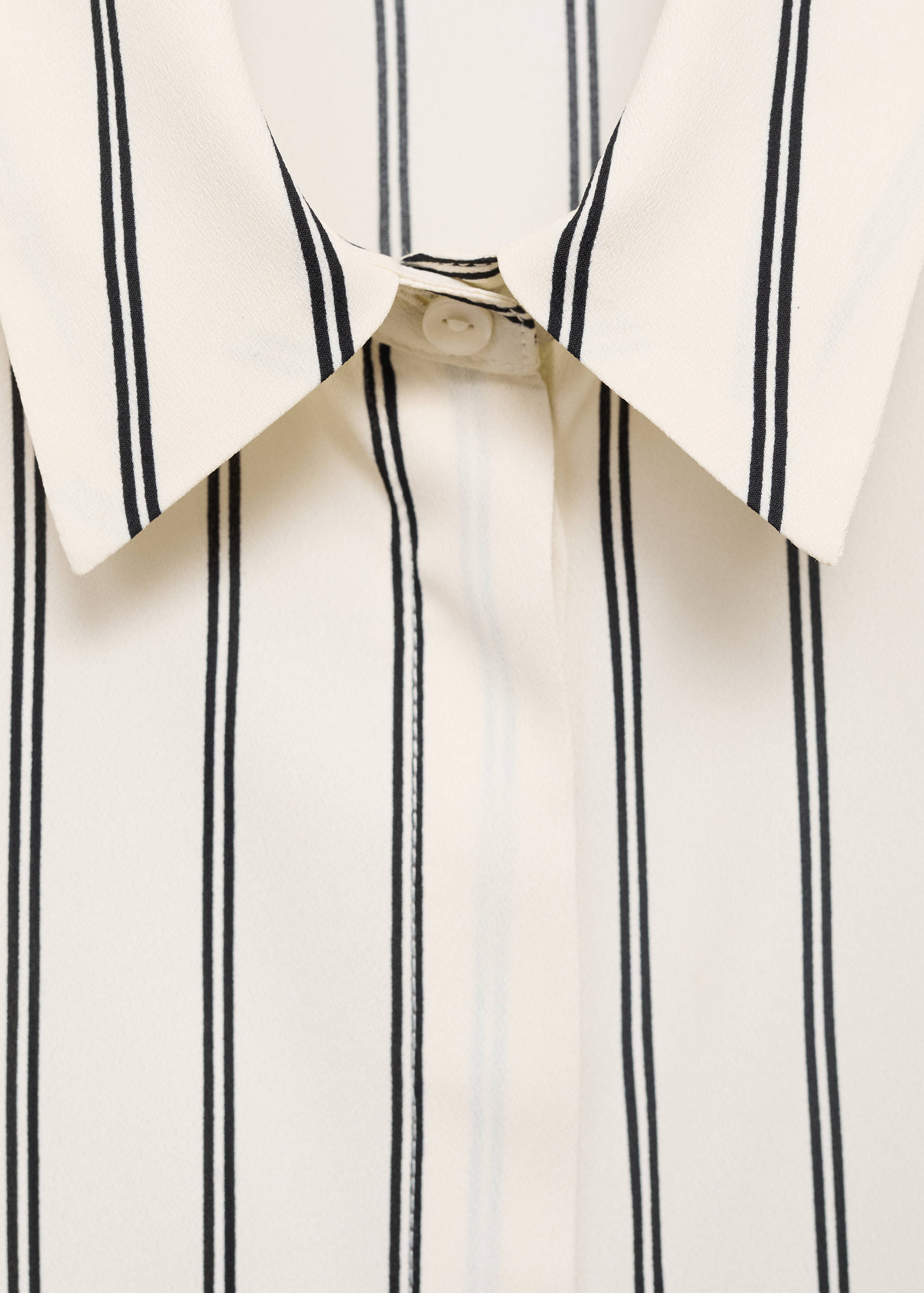 Fluid long-sleeved blouse - Details of the article 8