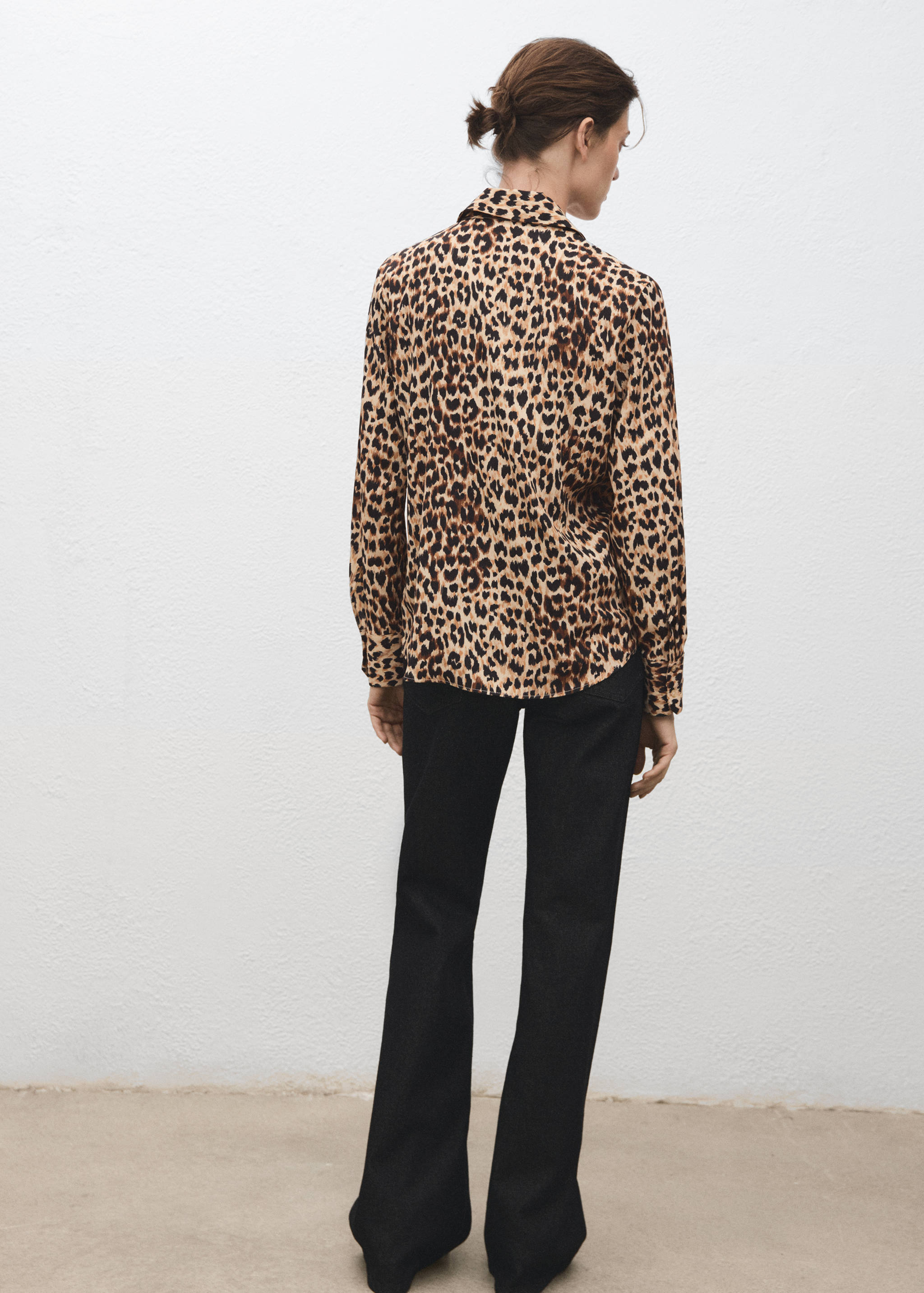 Fluid long-sleeved blouse - Reverse of the article