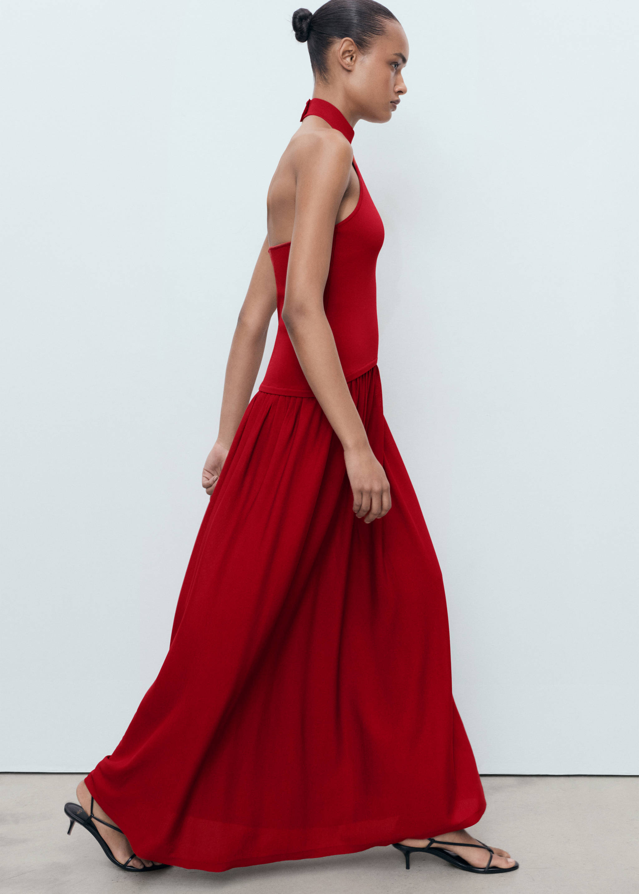 Halter-neck knitted dress - Details of the article 2