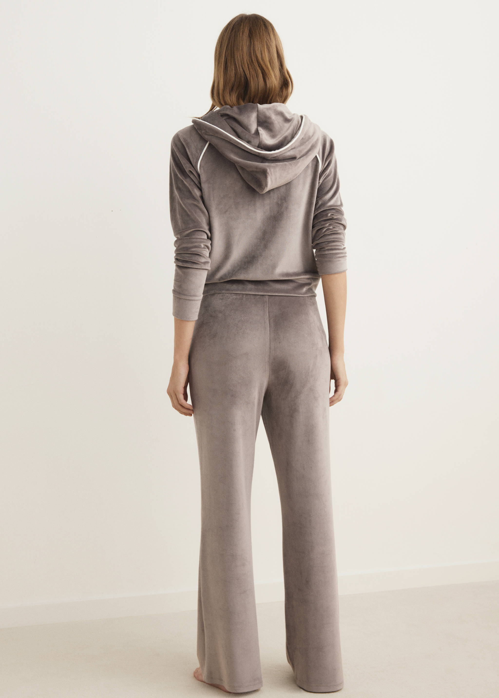 Velour sweatshirt with soft touch - Reverse of the article