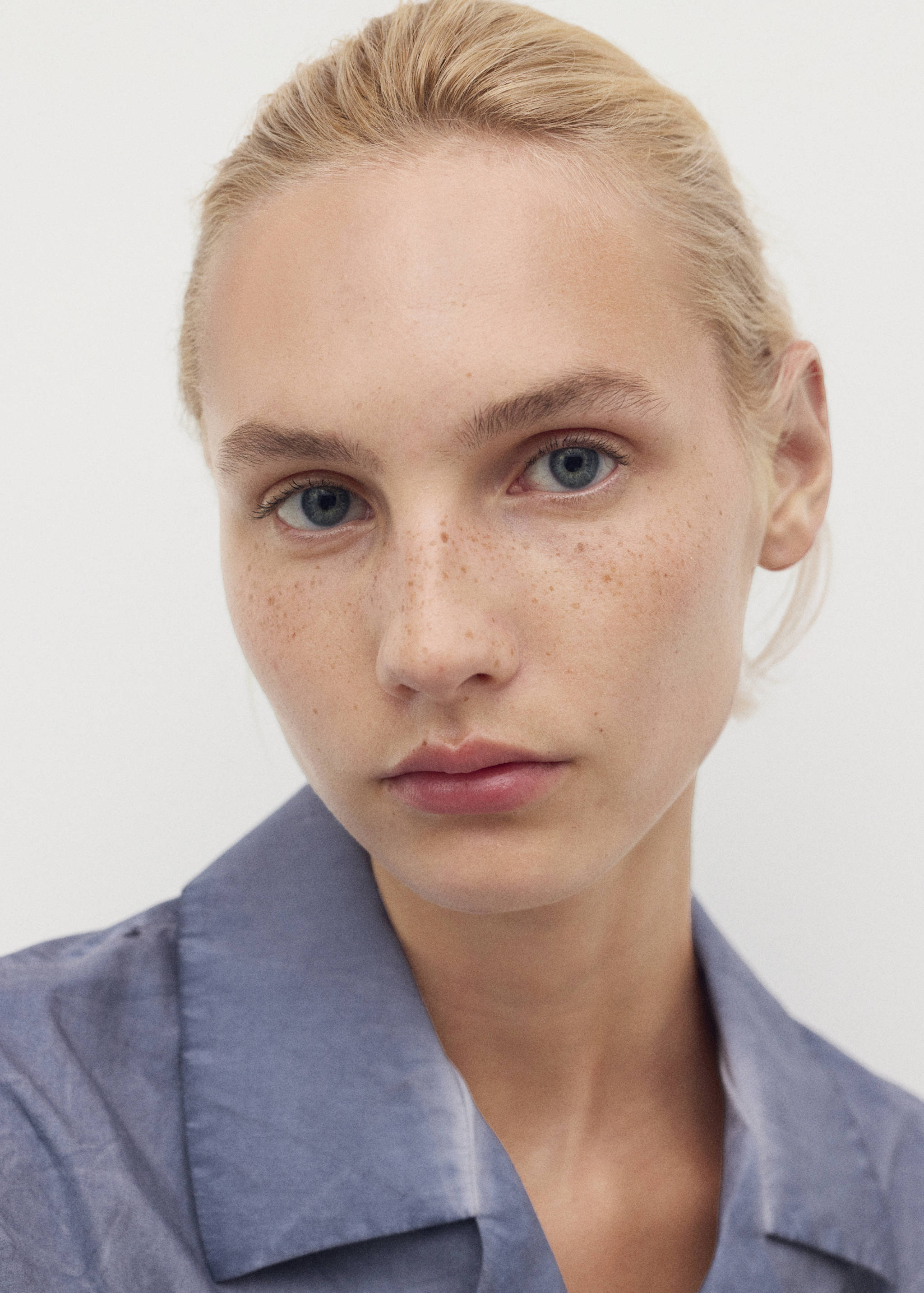 Garment-dyed cotton shirt - Details of the article 1