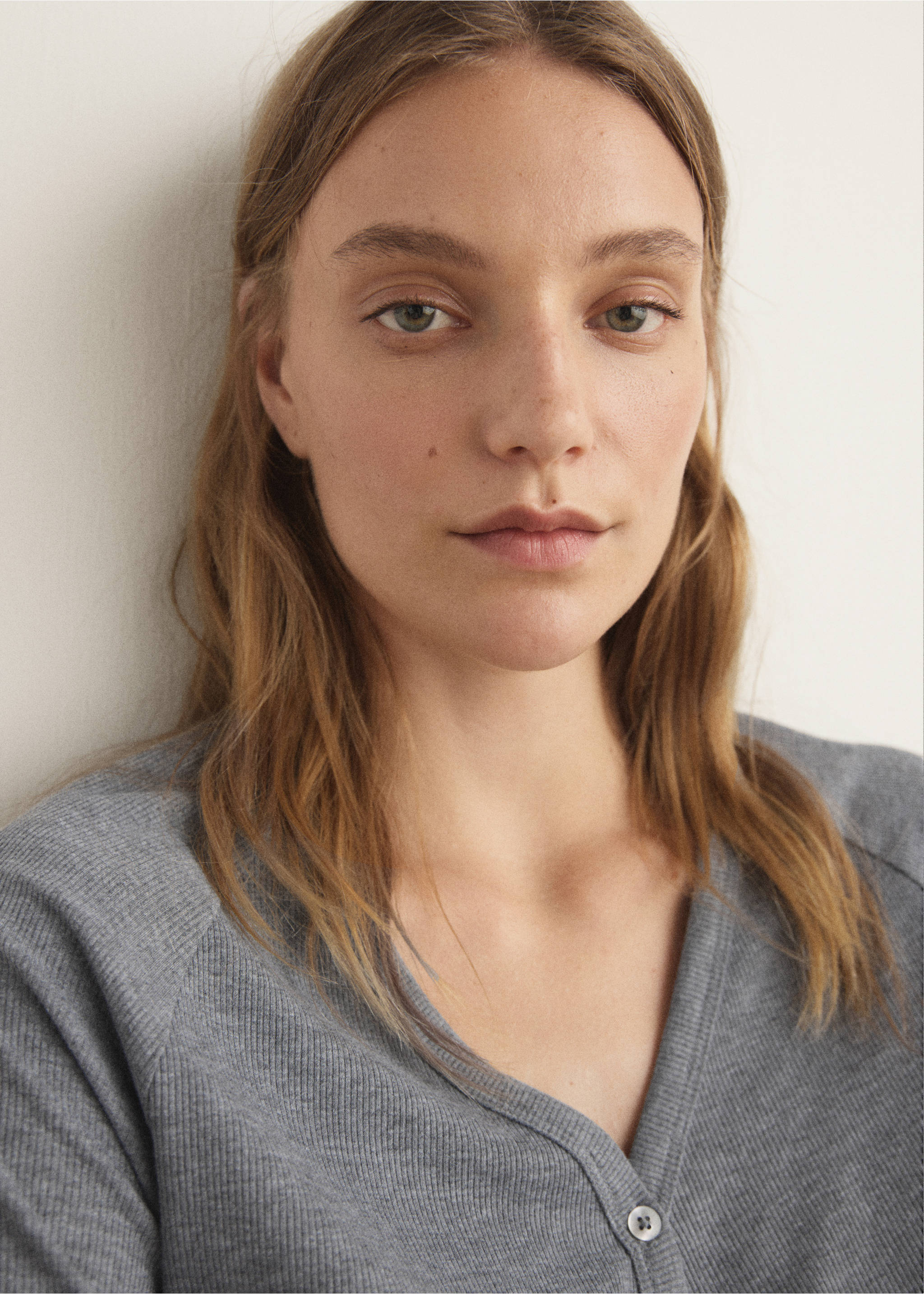 Chemise de nuit maille côtelée boutons - Détail de l'article 1, Gris chiné moyen. Ref: 17054111-00.