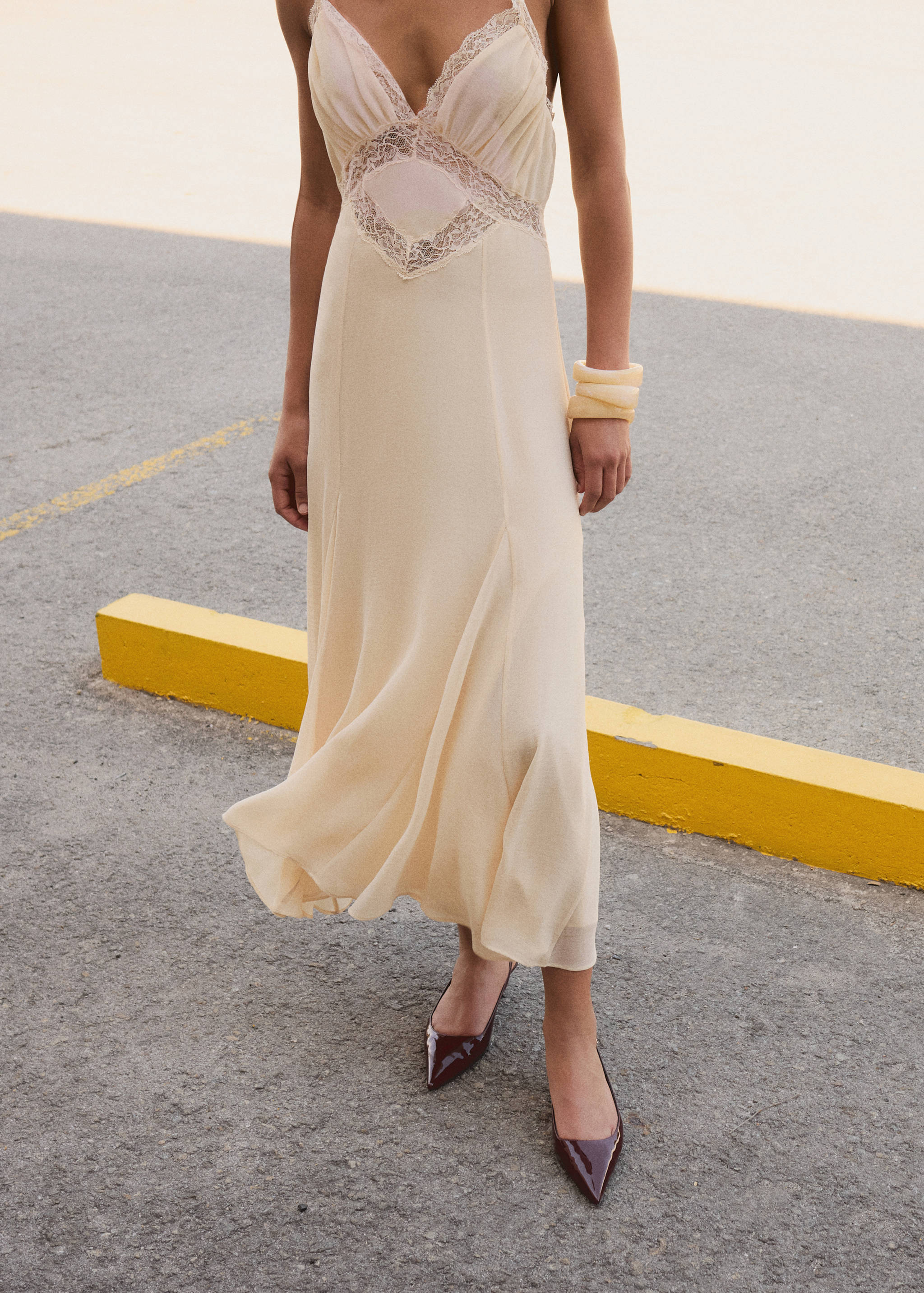 Kitten-heel patent leather shoes - General plane