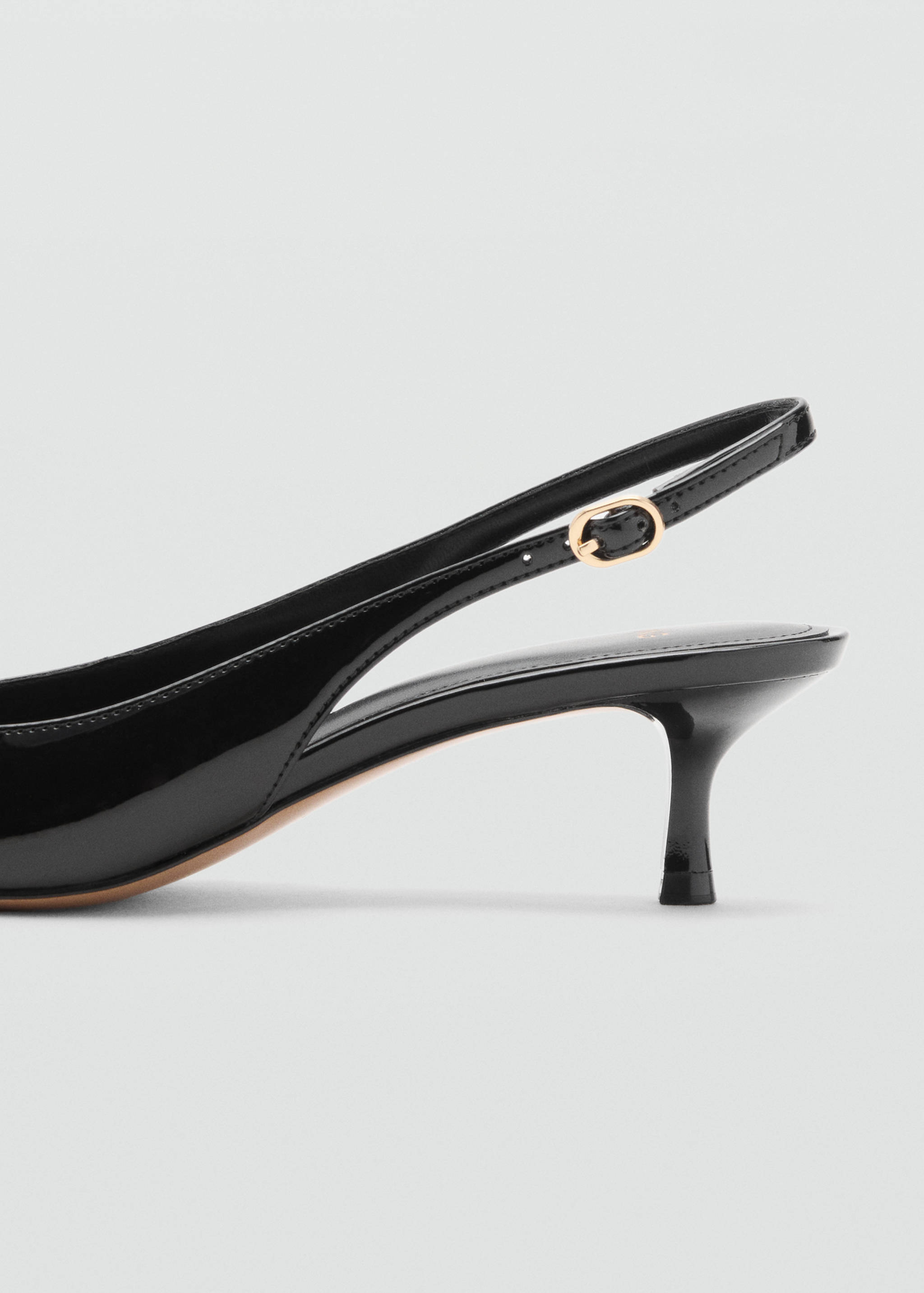 Kitten-heel patent leather shoes - Details of the article 1