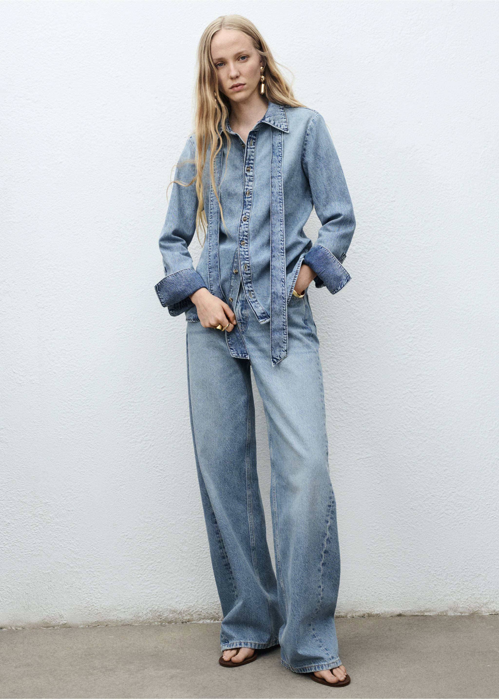Denim shirt with bow - General plane, Medium Blue. Ref: 17054113-00.
