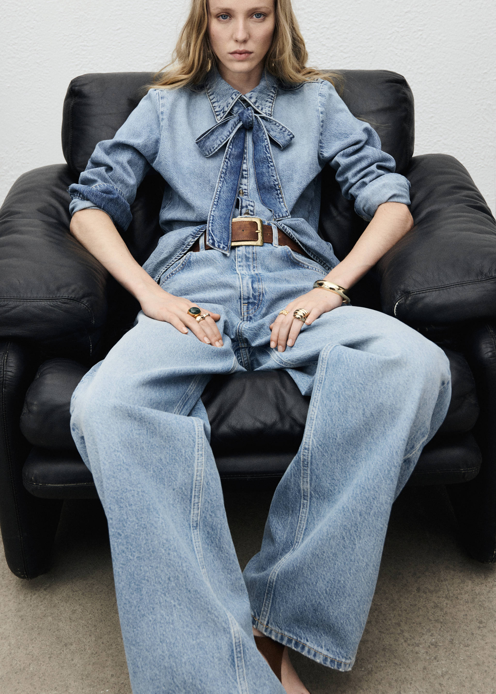 Denim shirt with bow - Details of the article 2