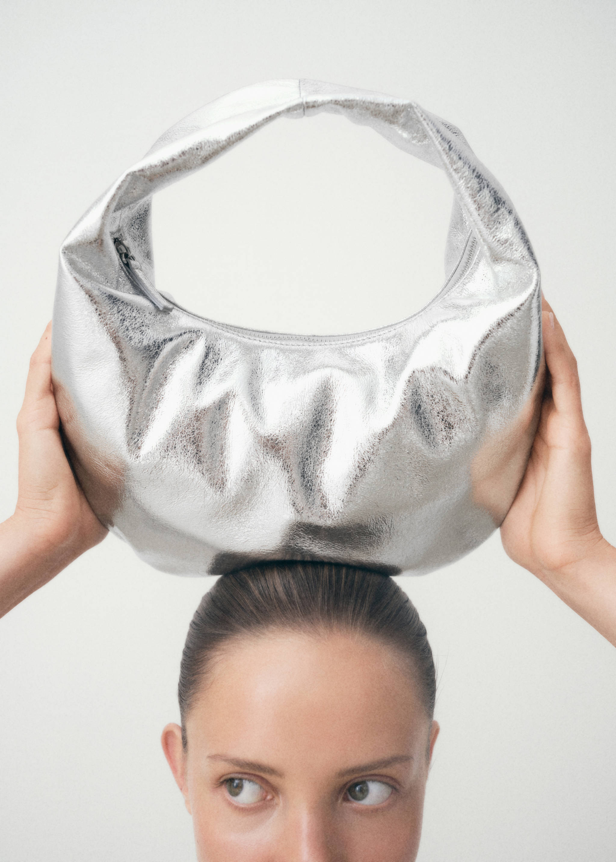 Metallic handbag - Details of the article 5