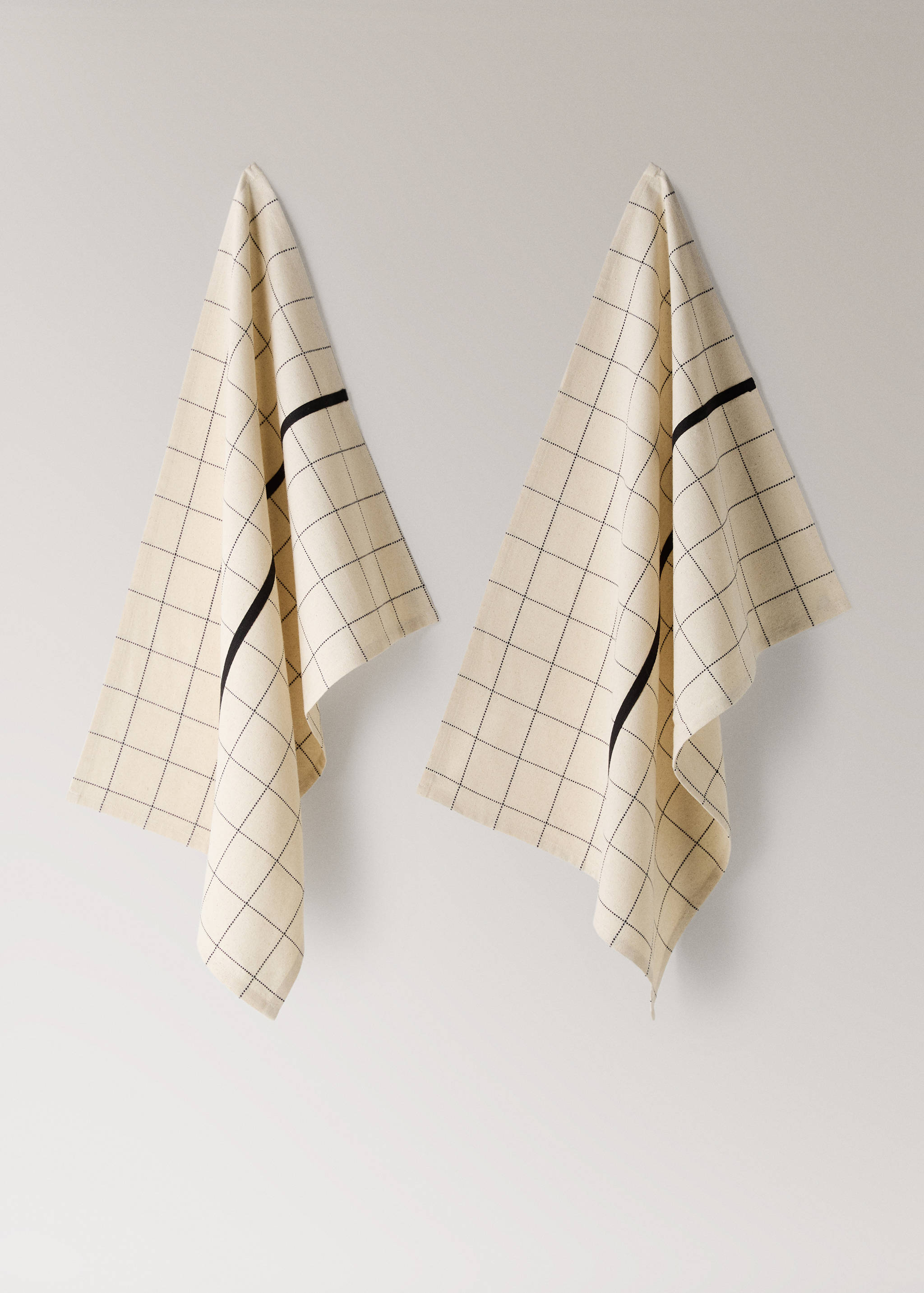 Check and stripe-print kitchen towels - Article without model