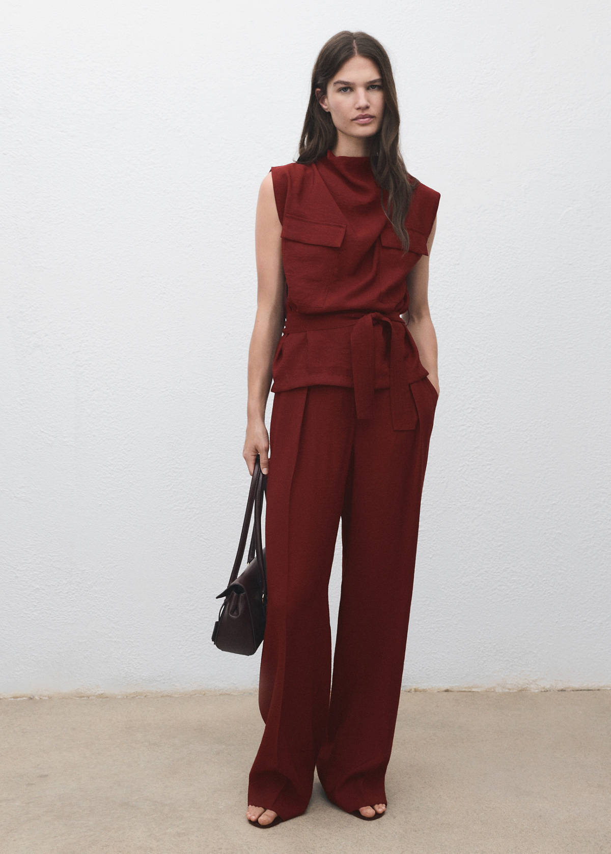 Straight-fit pleated trousers — Medium Red