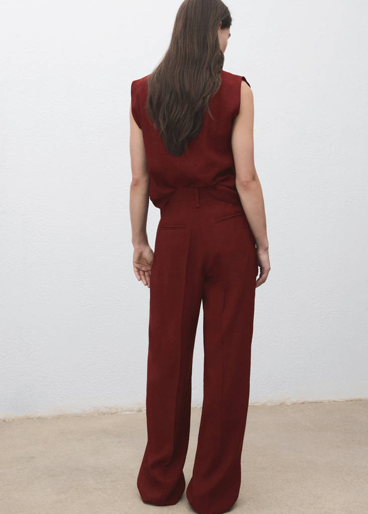 Straight-fit pleated trousers — Medium Red