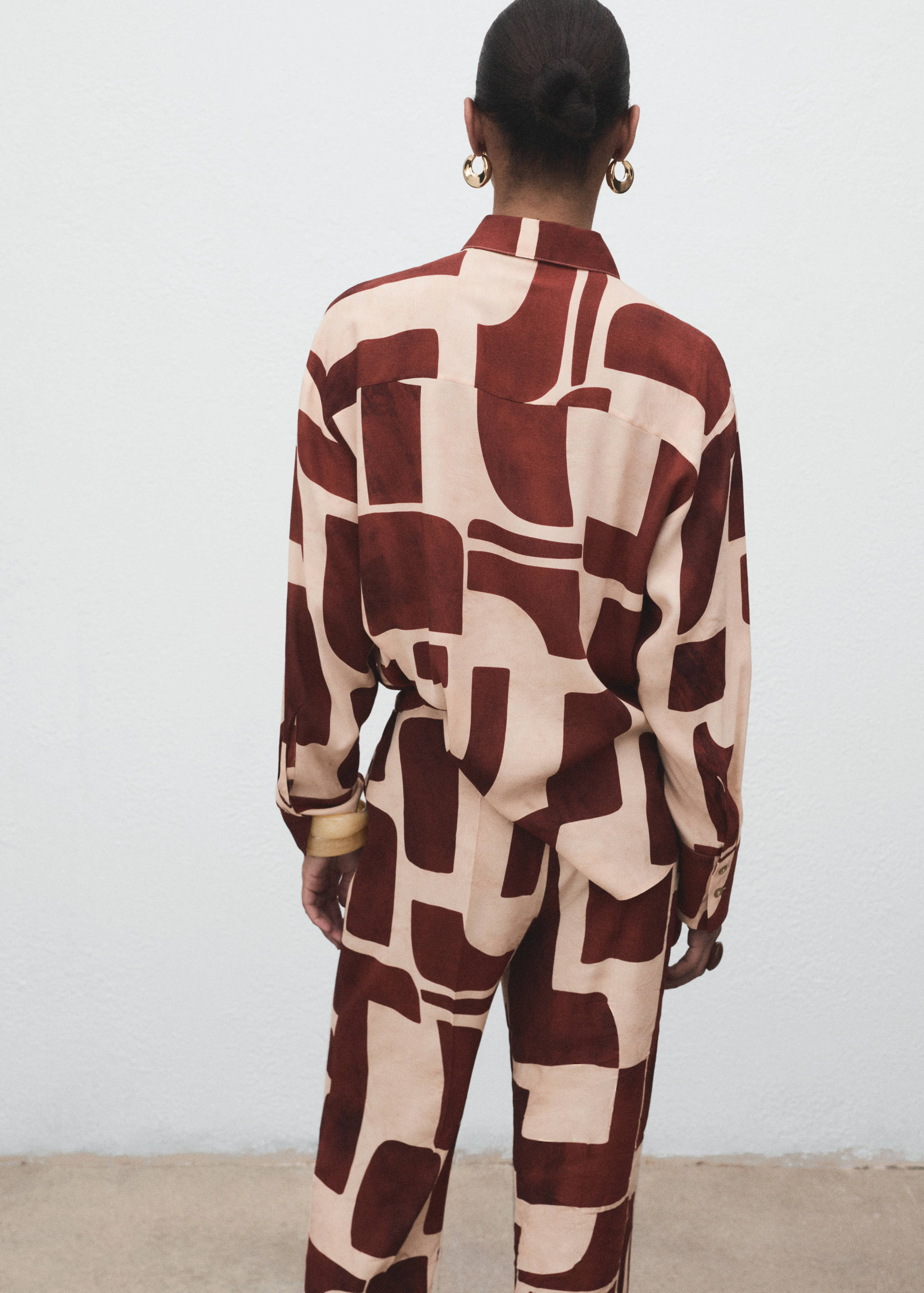 Geometric print shirt - Reverse of the article