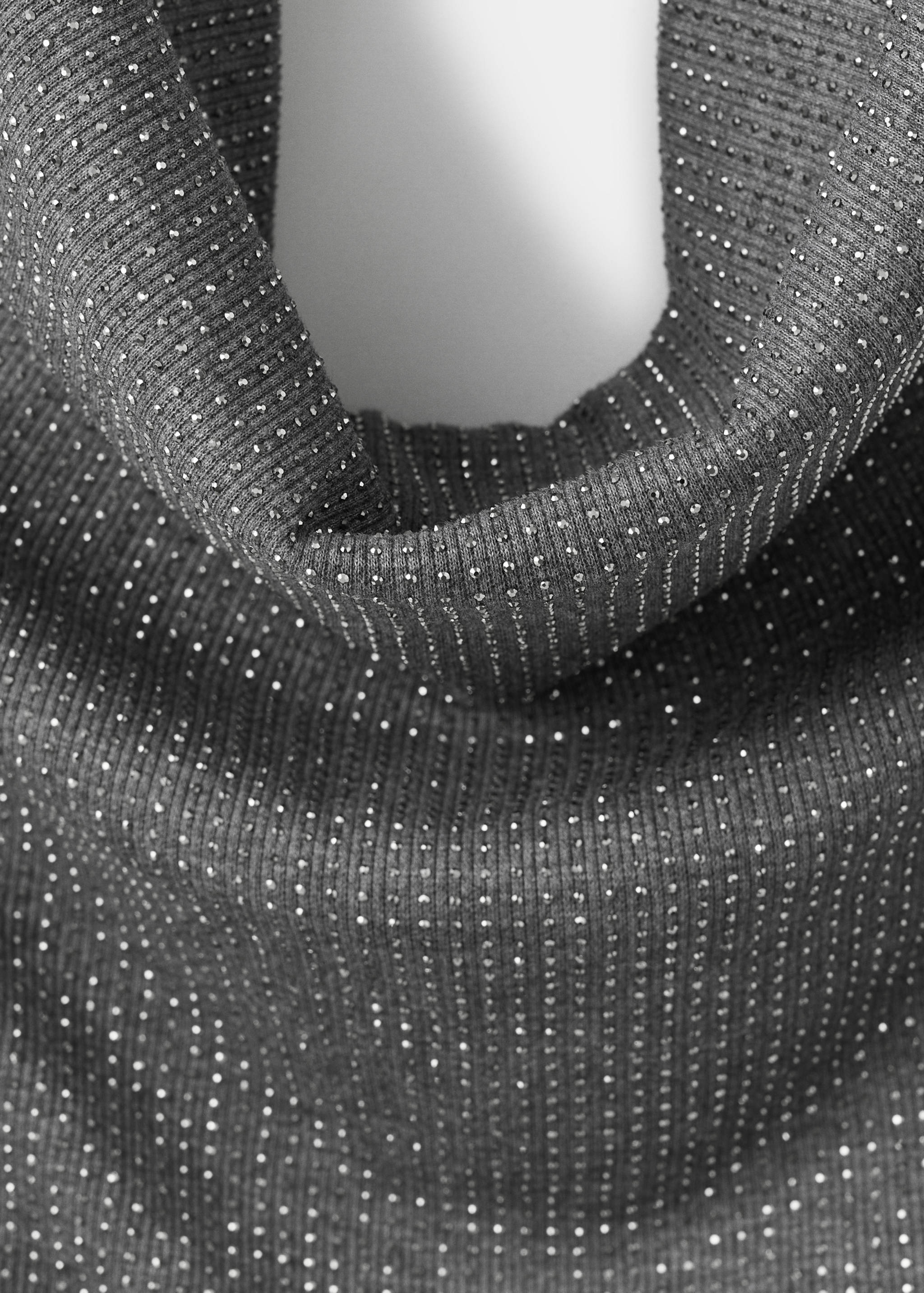 Top com strass drapeado - Pormenor do artigo 8