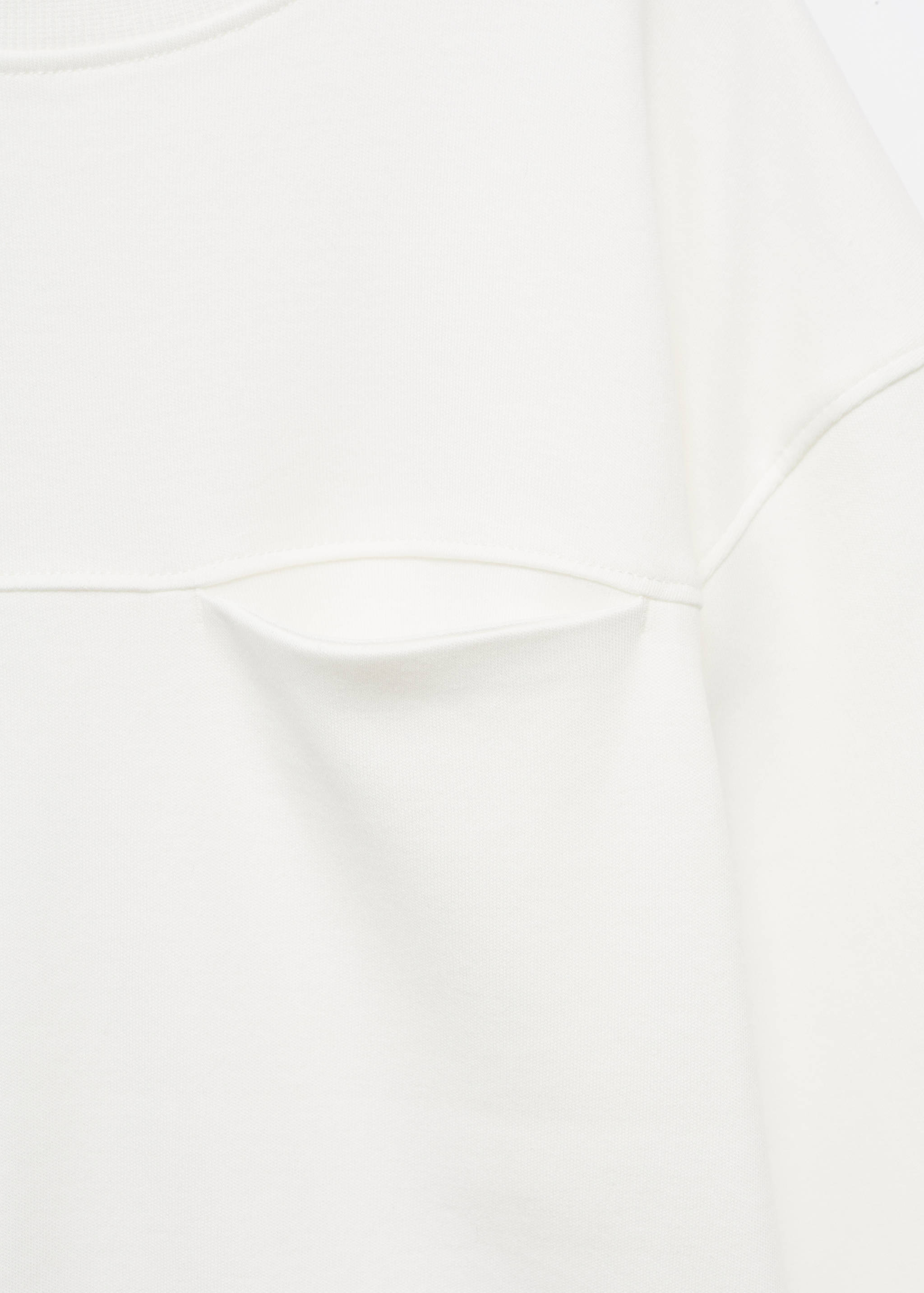 T-shirt with pocket and seam detail - Details of the article 8