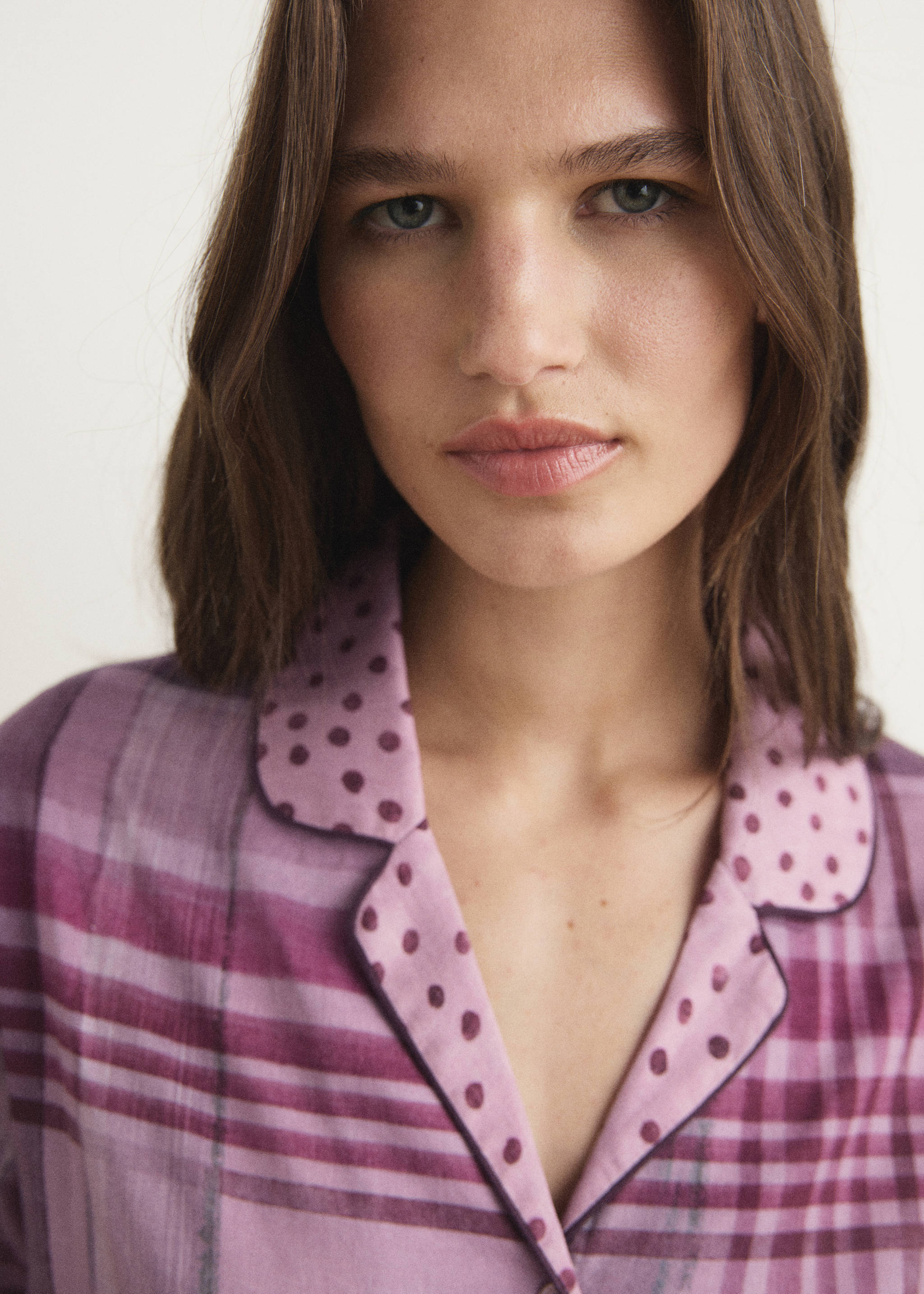 Printed pyjama shirt with piping - Details of the article 1