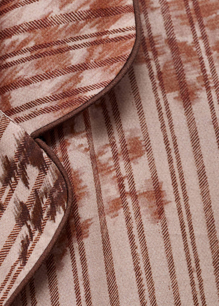 Pyjama shirt with blurred print — Brown