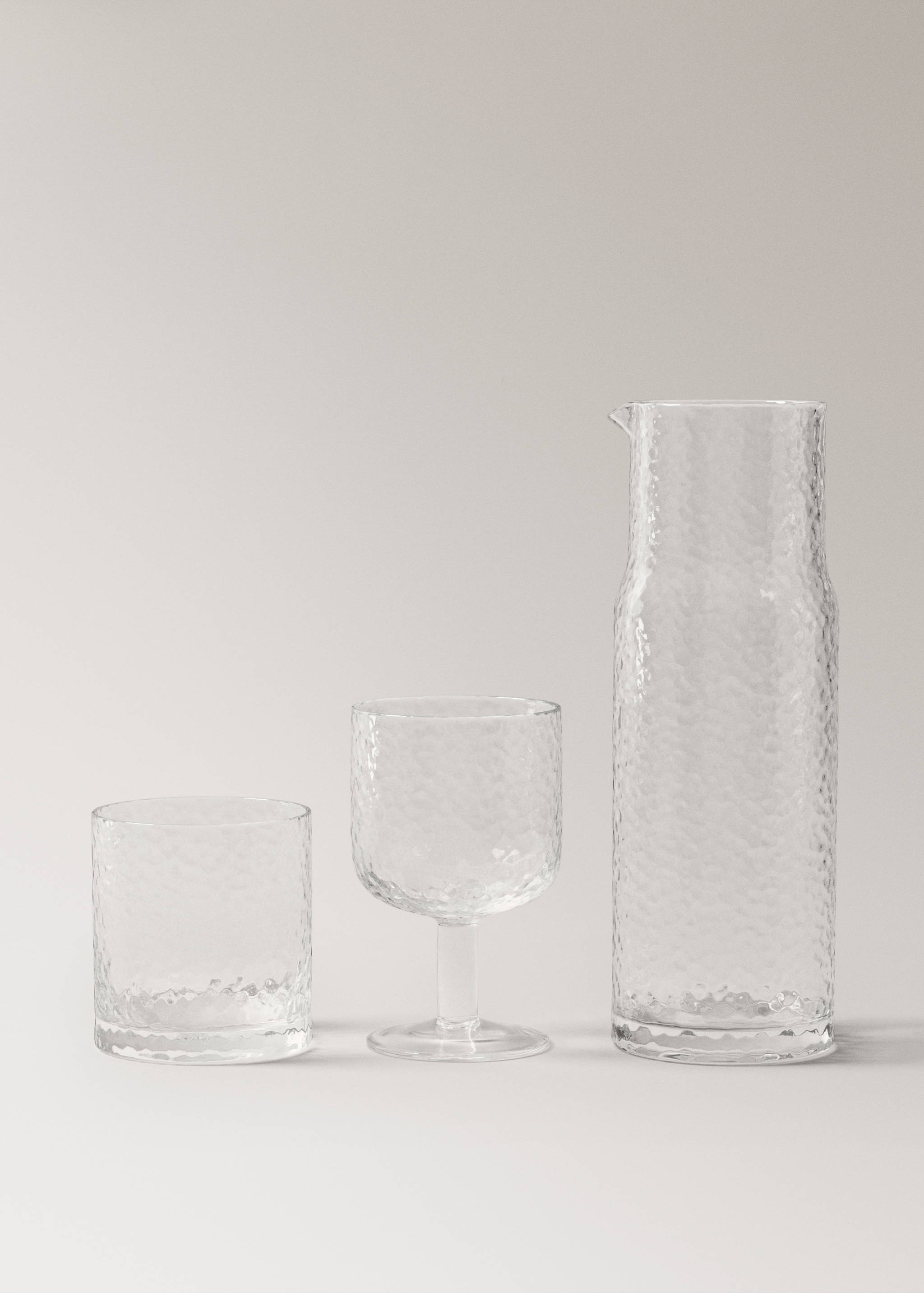Hammered glass tumbler - Details of the article 3