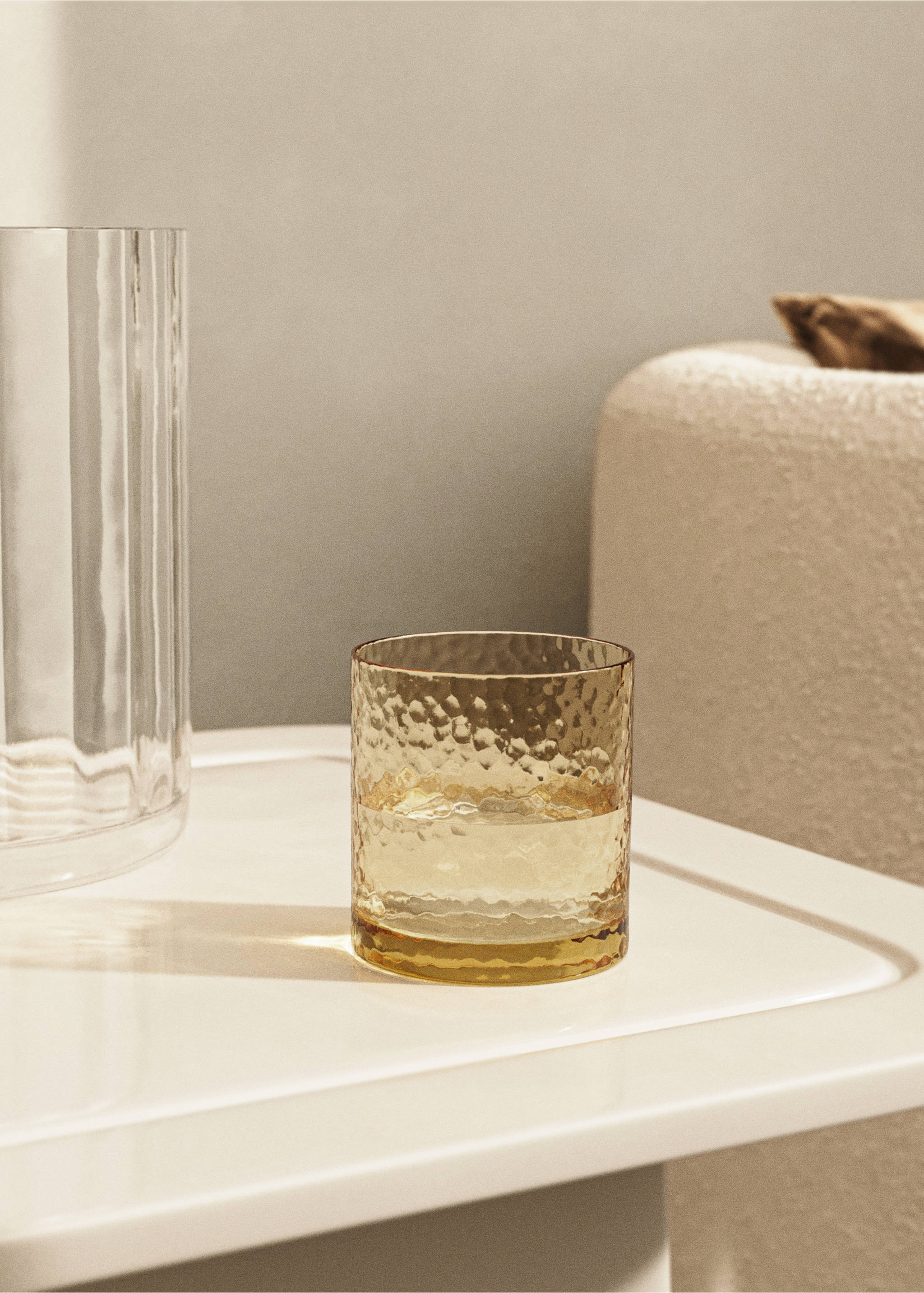 Hammered glass tumbler - General plane, Vanilla. Ref: 17054440-00.