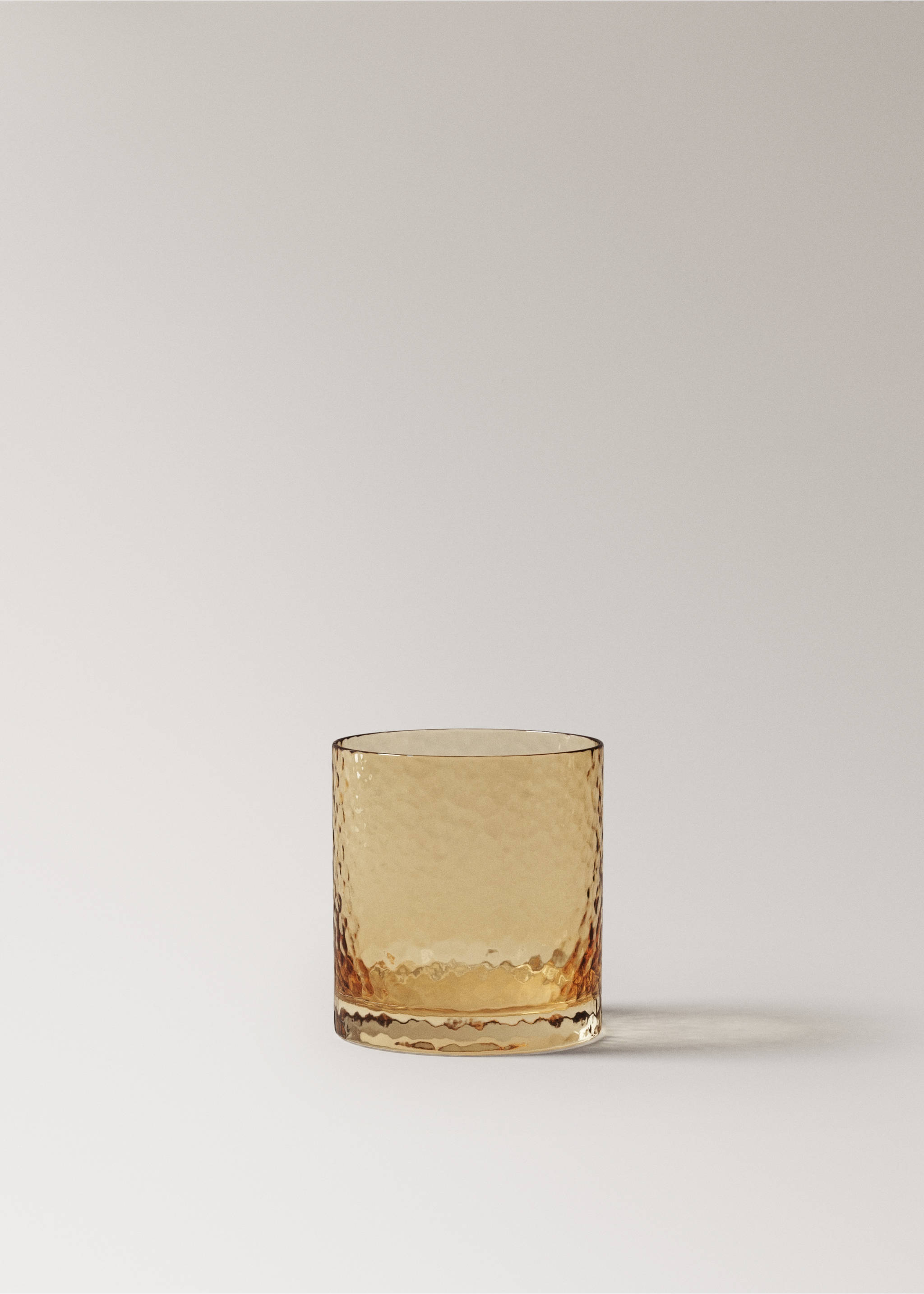 Hammered glass tumbler - Article without model, Vanilla. Ref: 17054440-00.
