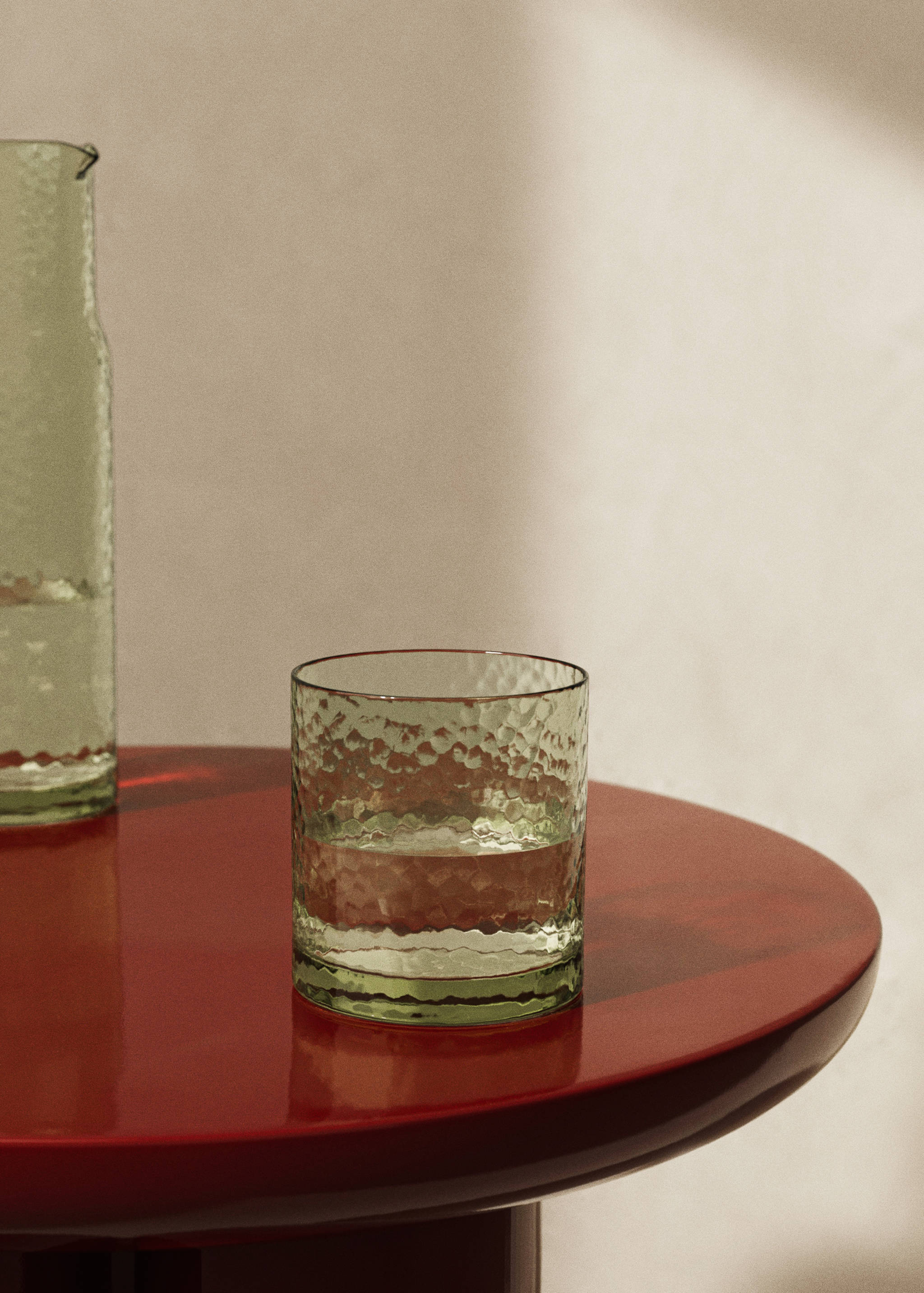 Hammered glass tumbler - General plane