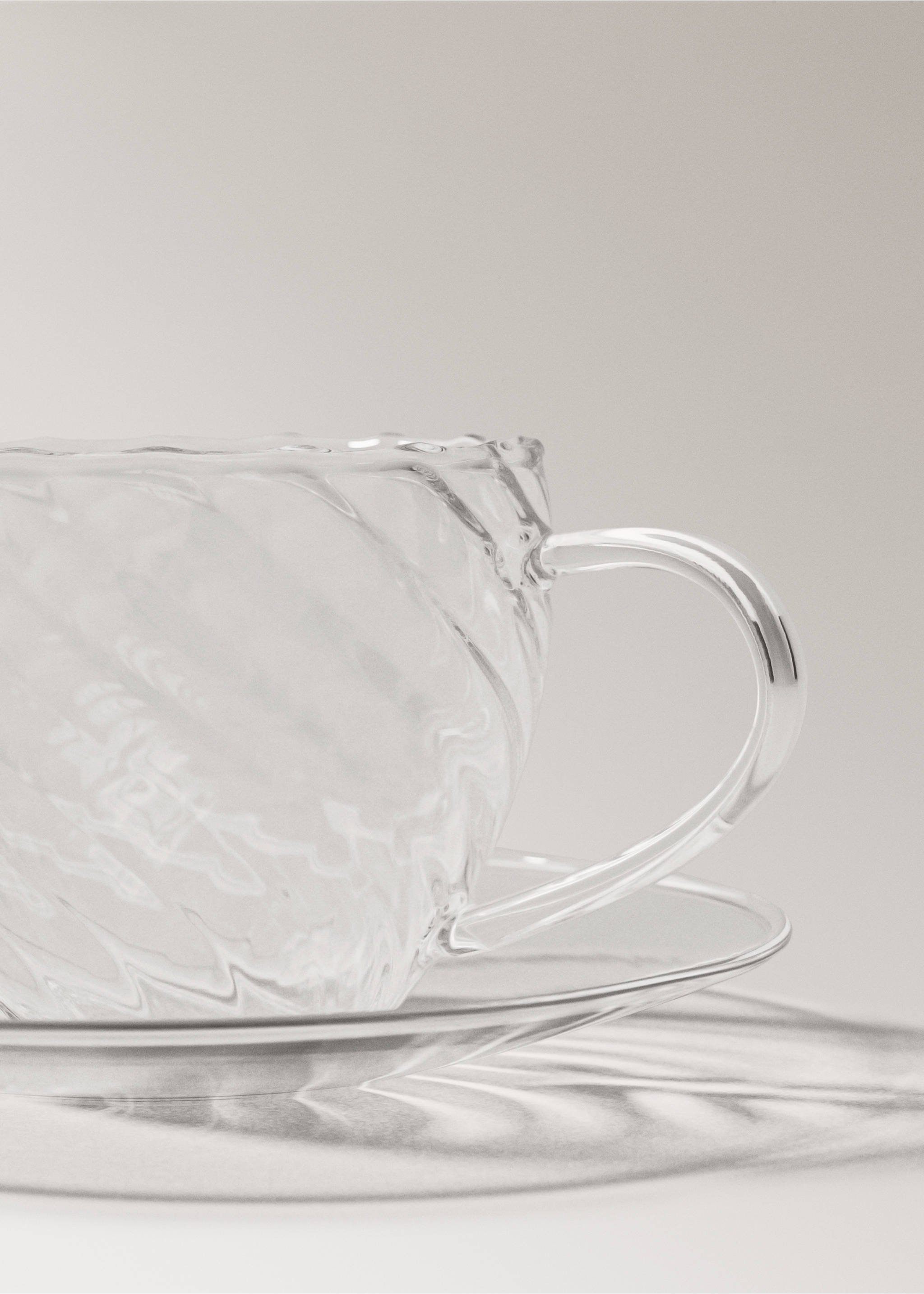 Espressotasse mit Untertasse aus Borosilikatglas mit Relief - Detail des Artikels 1, Cremeweiß. Ref: 17054441-00.