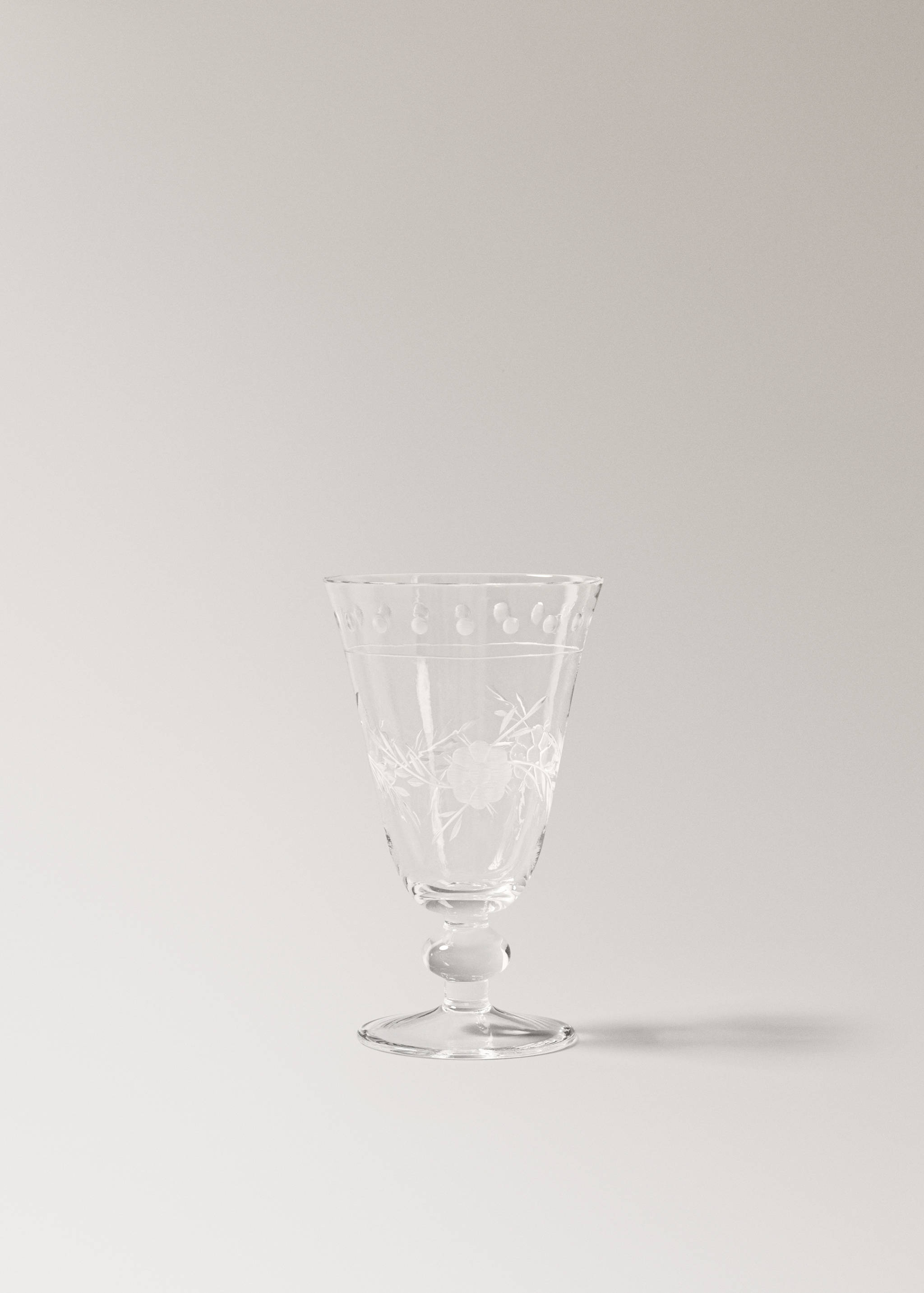 Cut glass stem glass with floral design - Article without model
