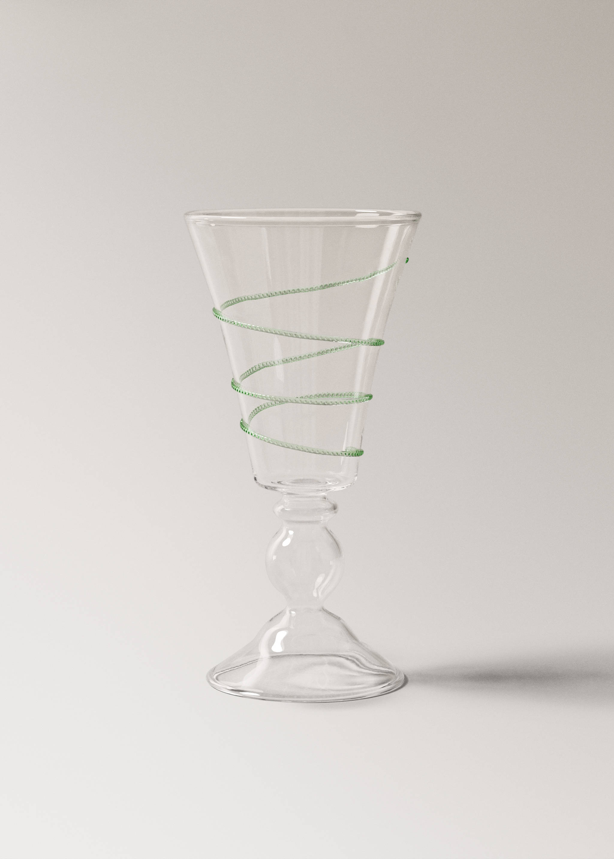 Verre à pied en borosilicate avec relief en spirale - Article sans modèle