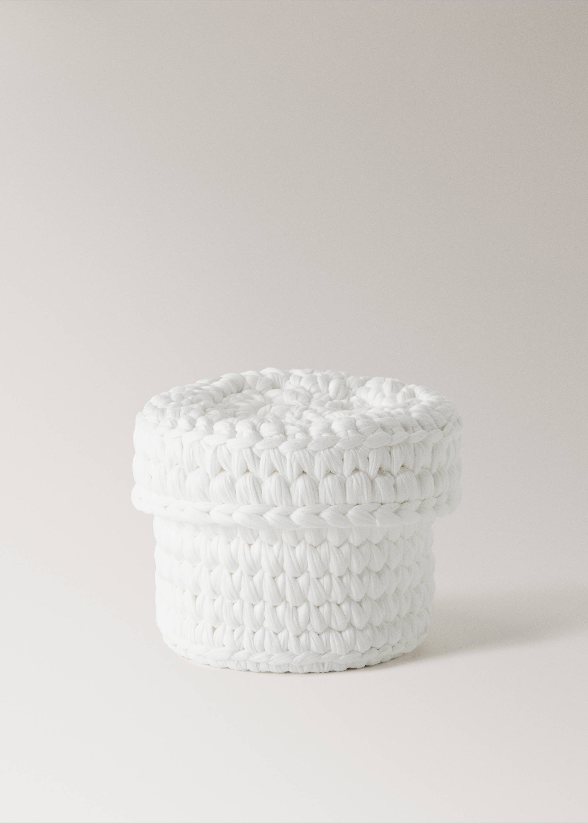 Small round basket with lid - Article without model, White. Ref: 17054782-00.