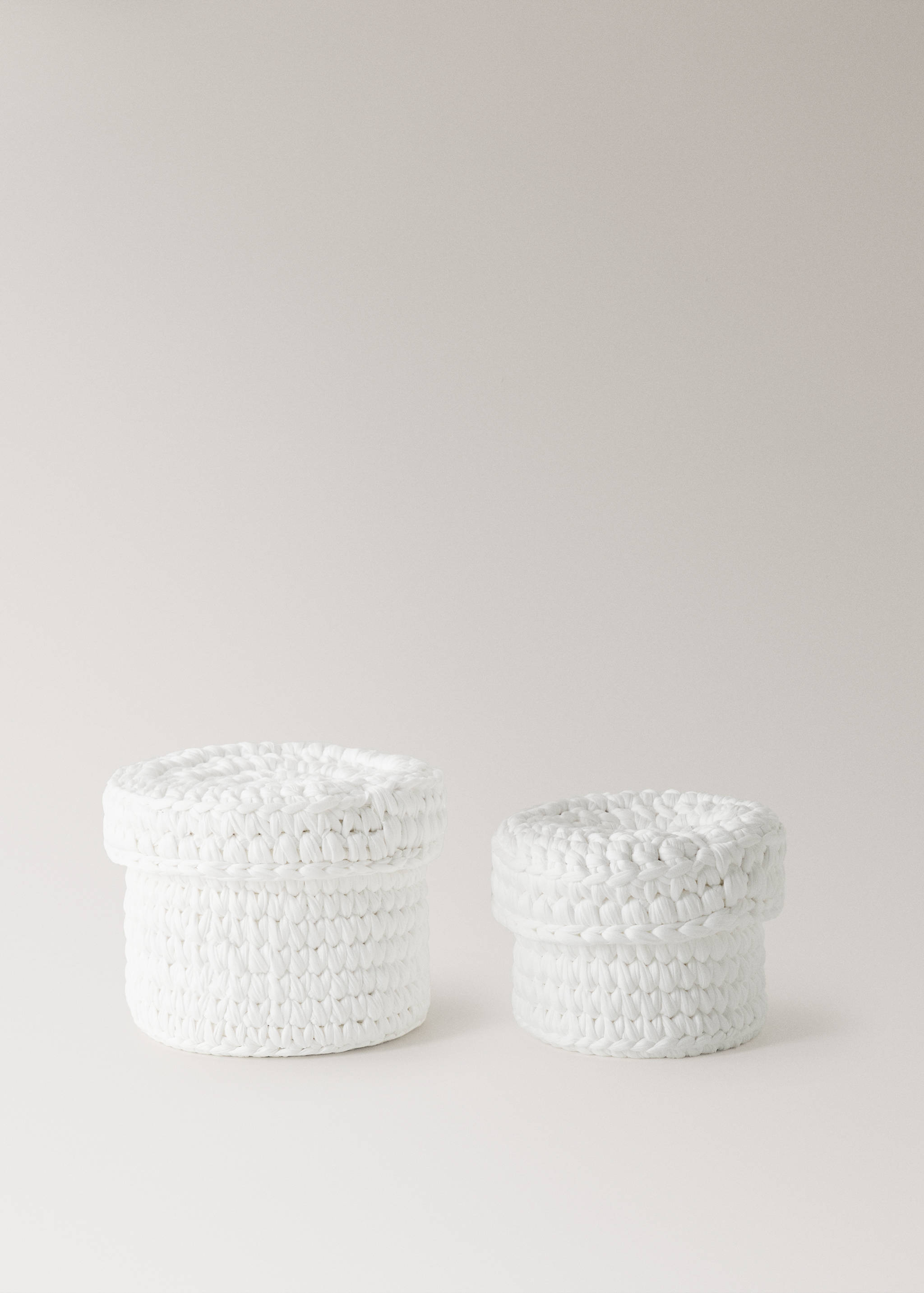 Small round basket with lid - Details of the article 3