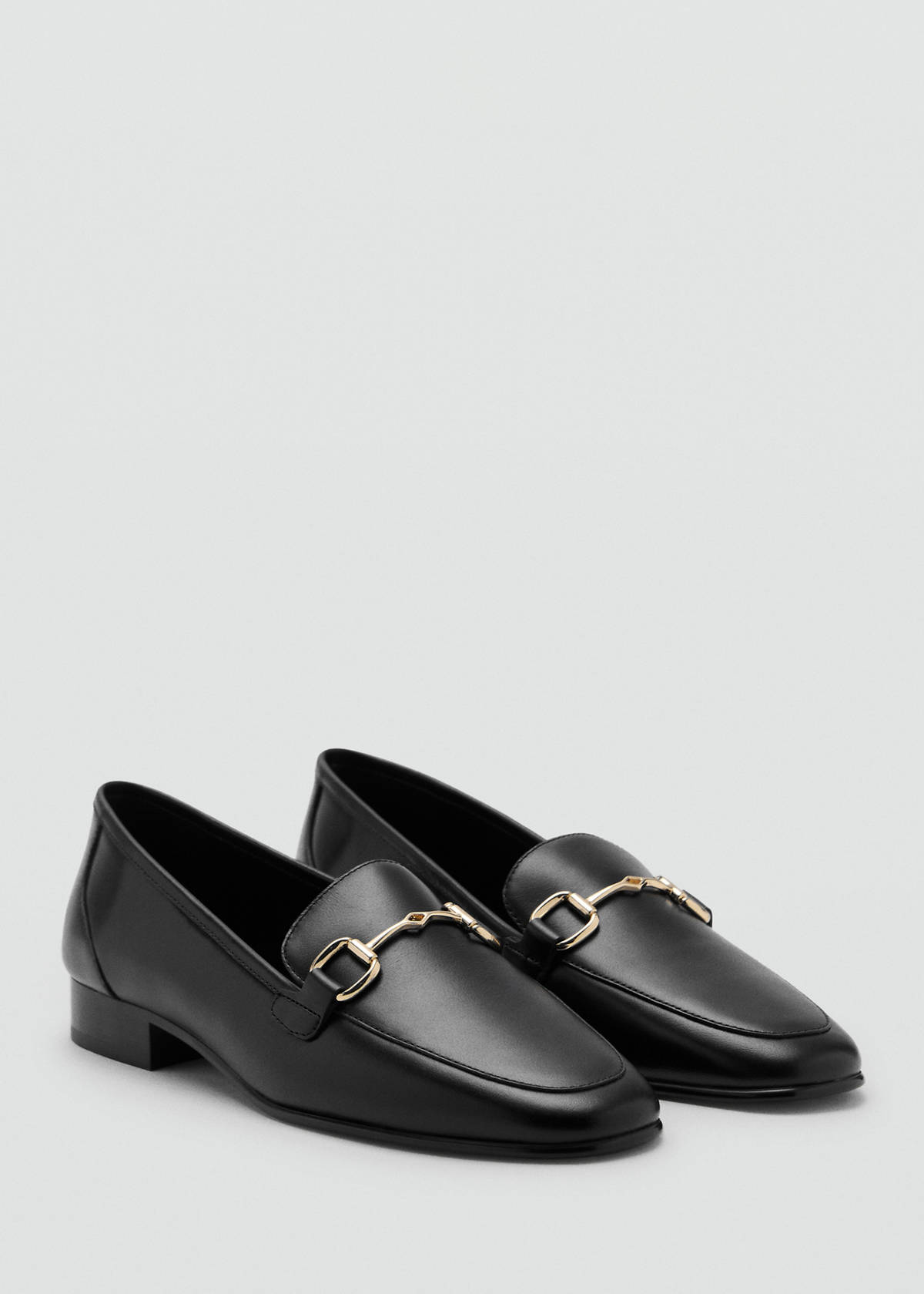 Leather loafer with buckle — Black