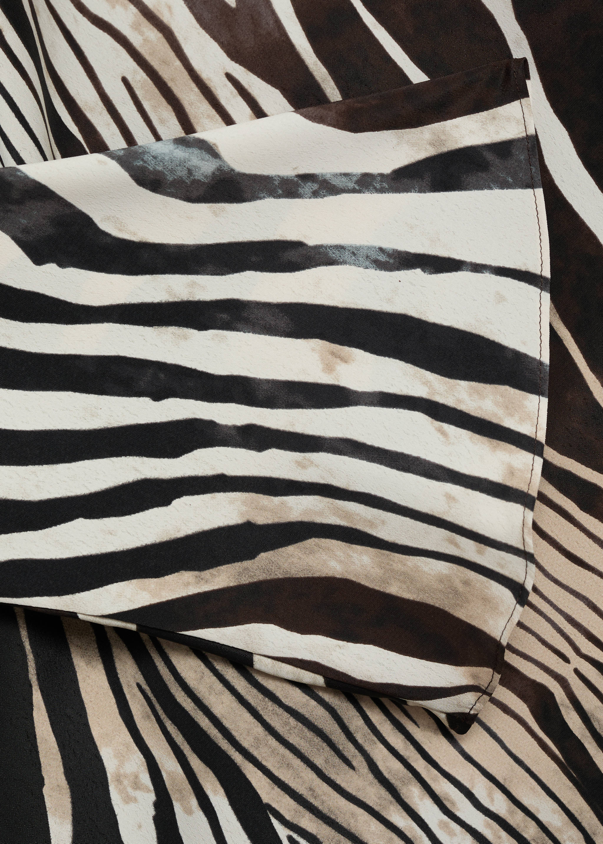 Zebra-print dress with flared sleeves - Details of the article 0