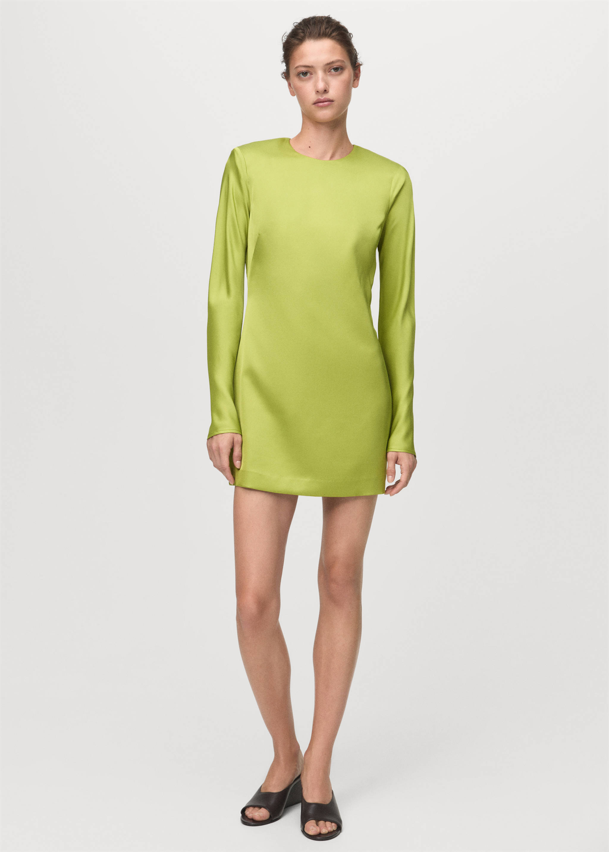 Open-back satin-effect dress - General plane