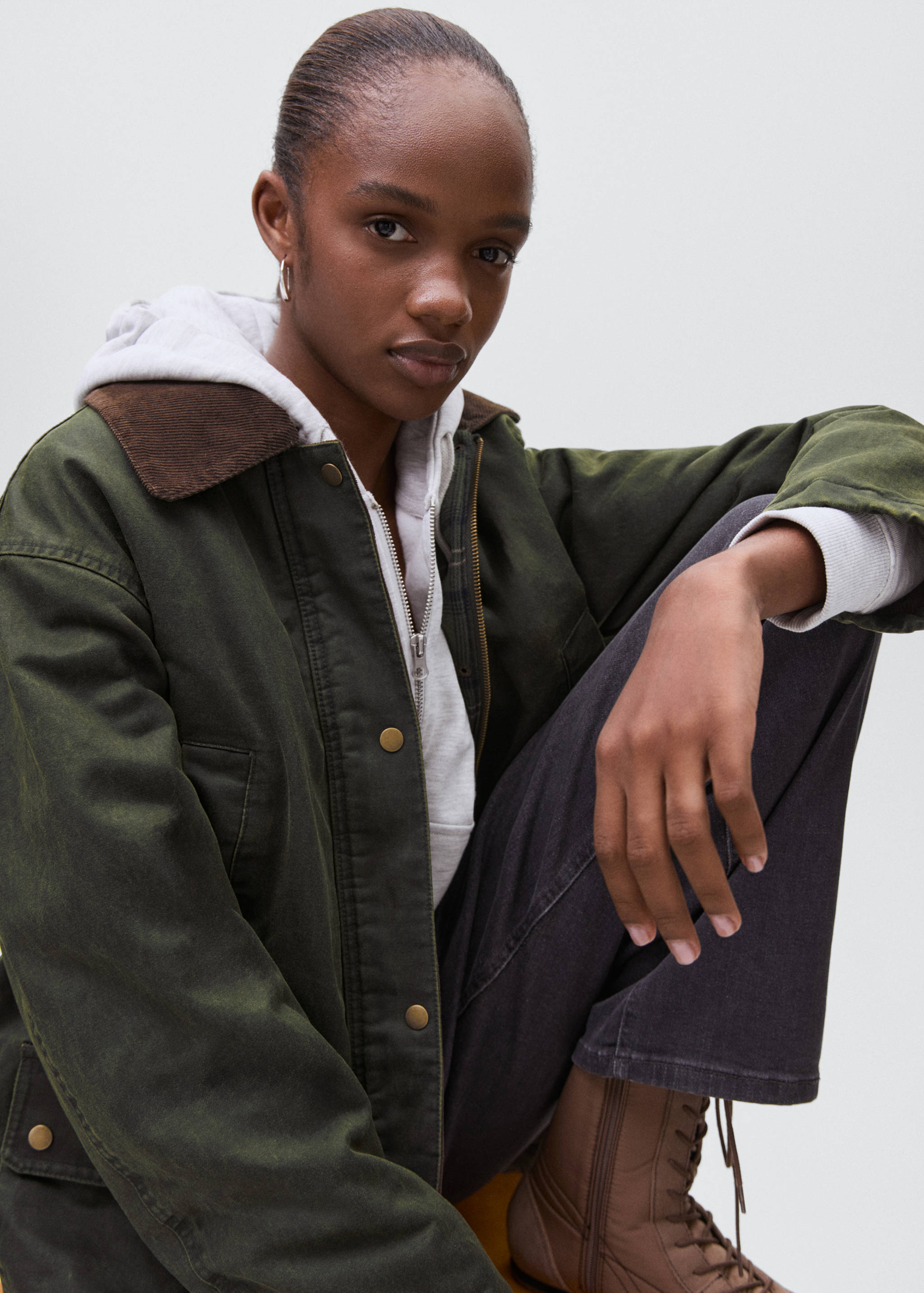 Waxed-effect parka - Details of the article 2